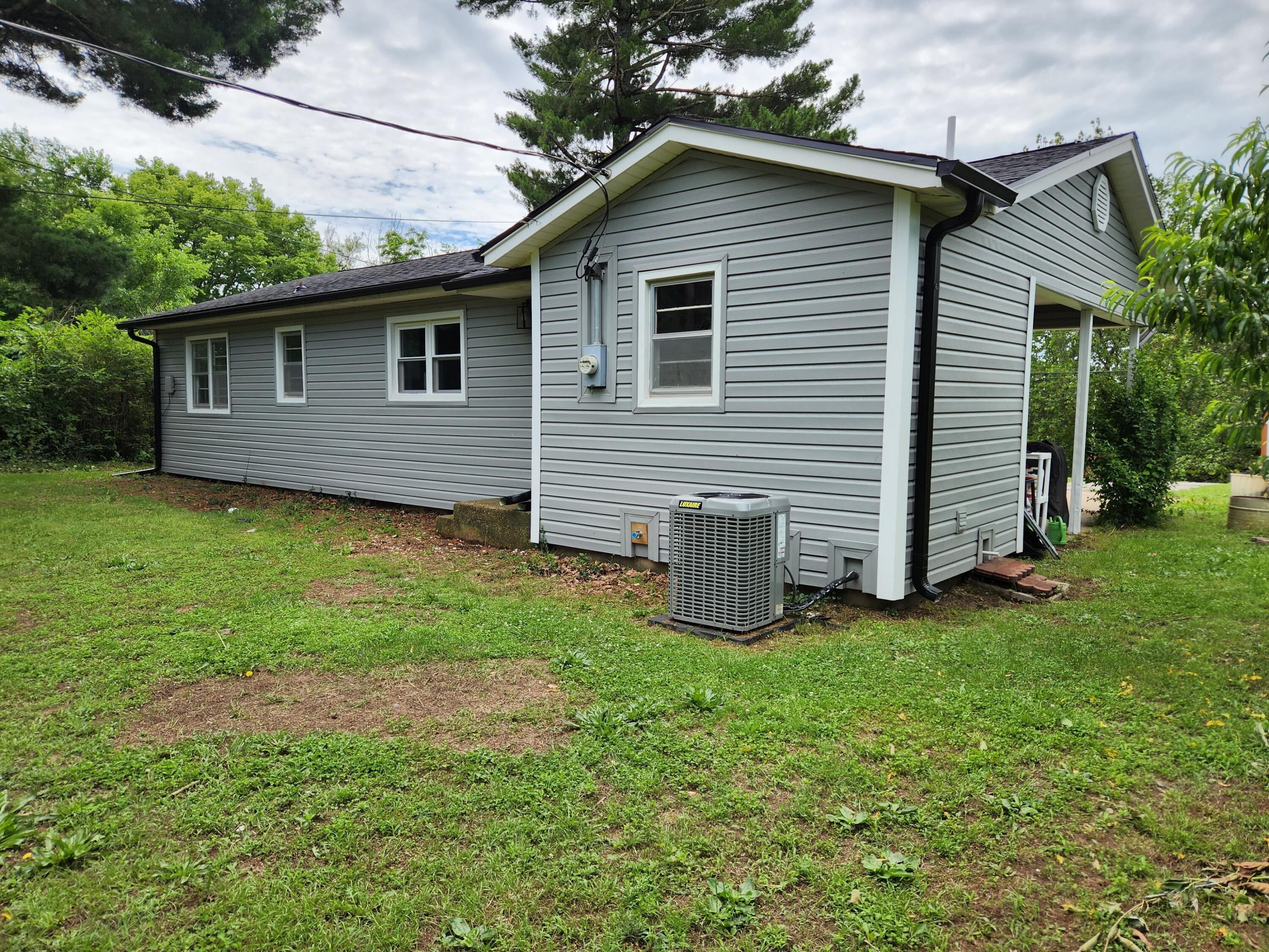 100 Sunset Heights Property Photo 5