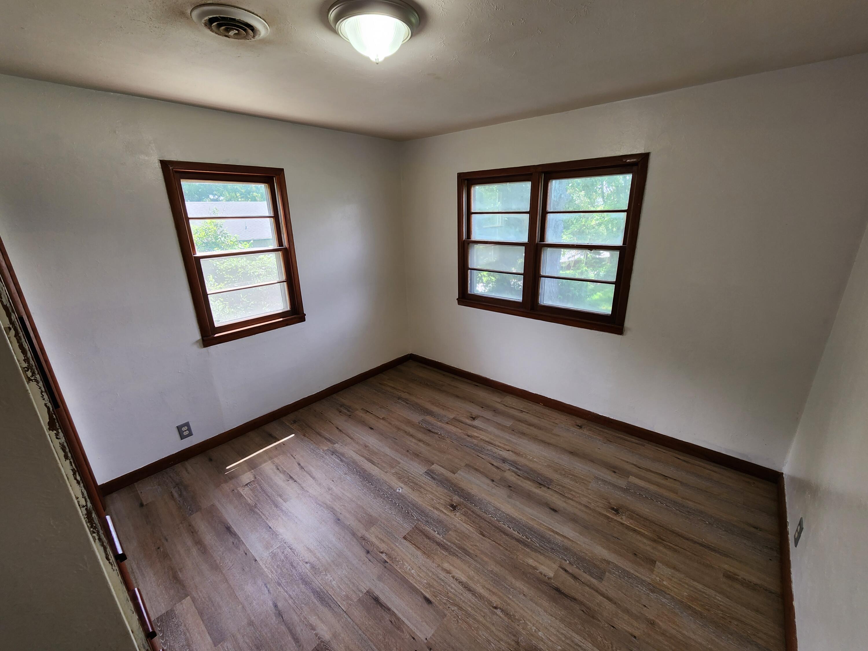 100 Sunset Heights Property Photo 16