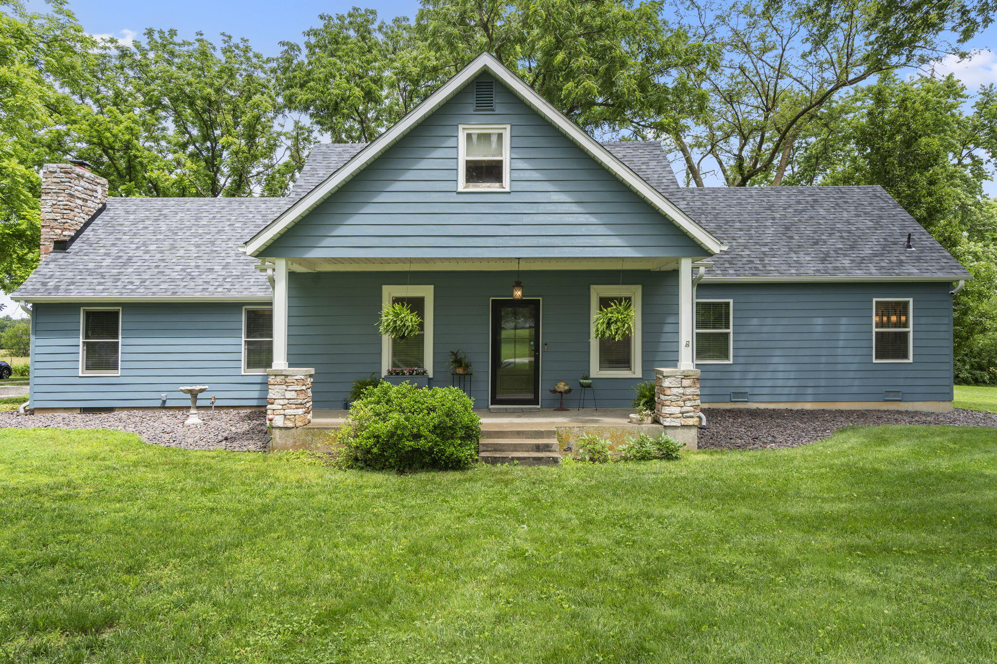 1098 Elm Grove Road Property Photo 1
