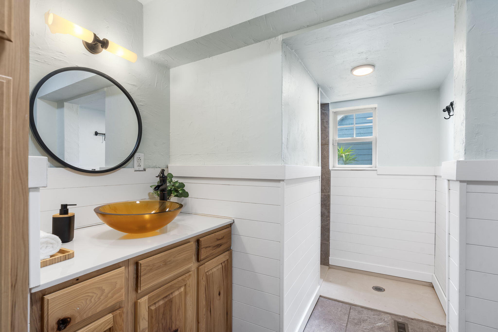 1098 Elm Grove Road Property Photo 8