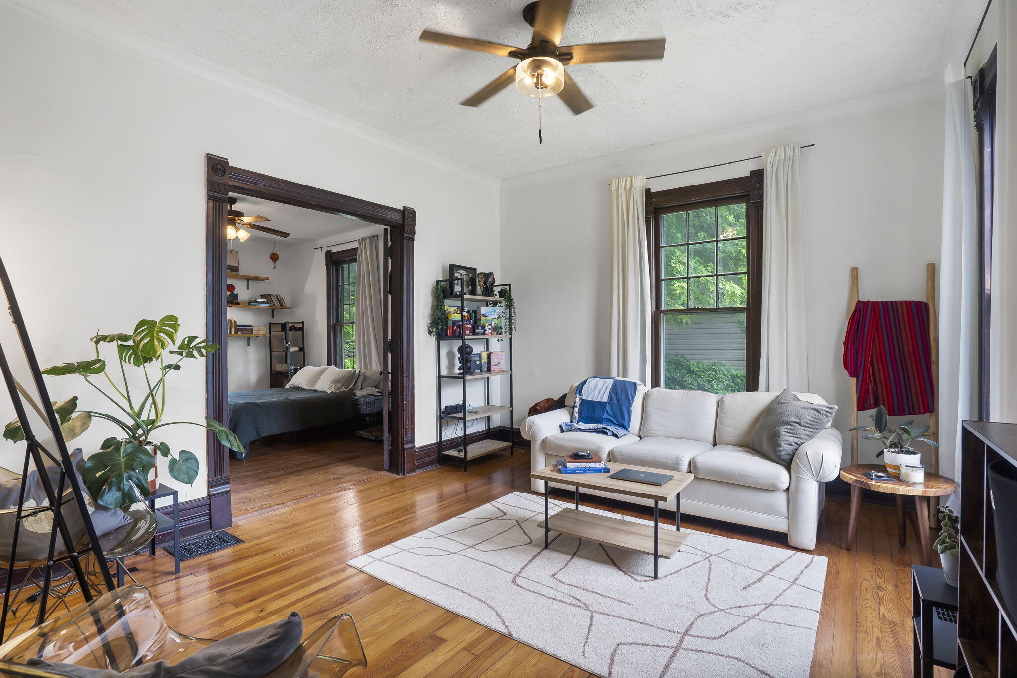 827 West Webster Street Property Photo 4