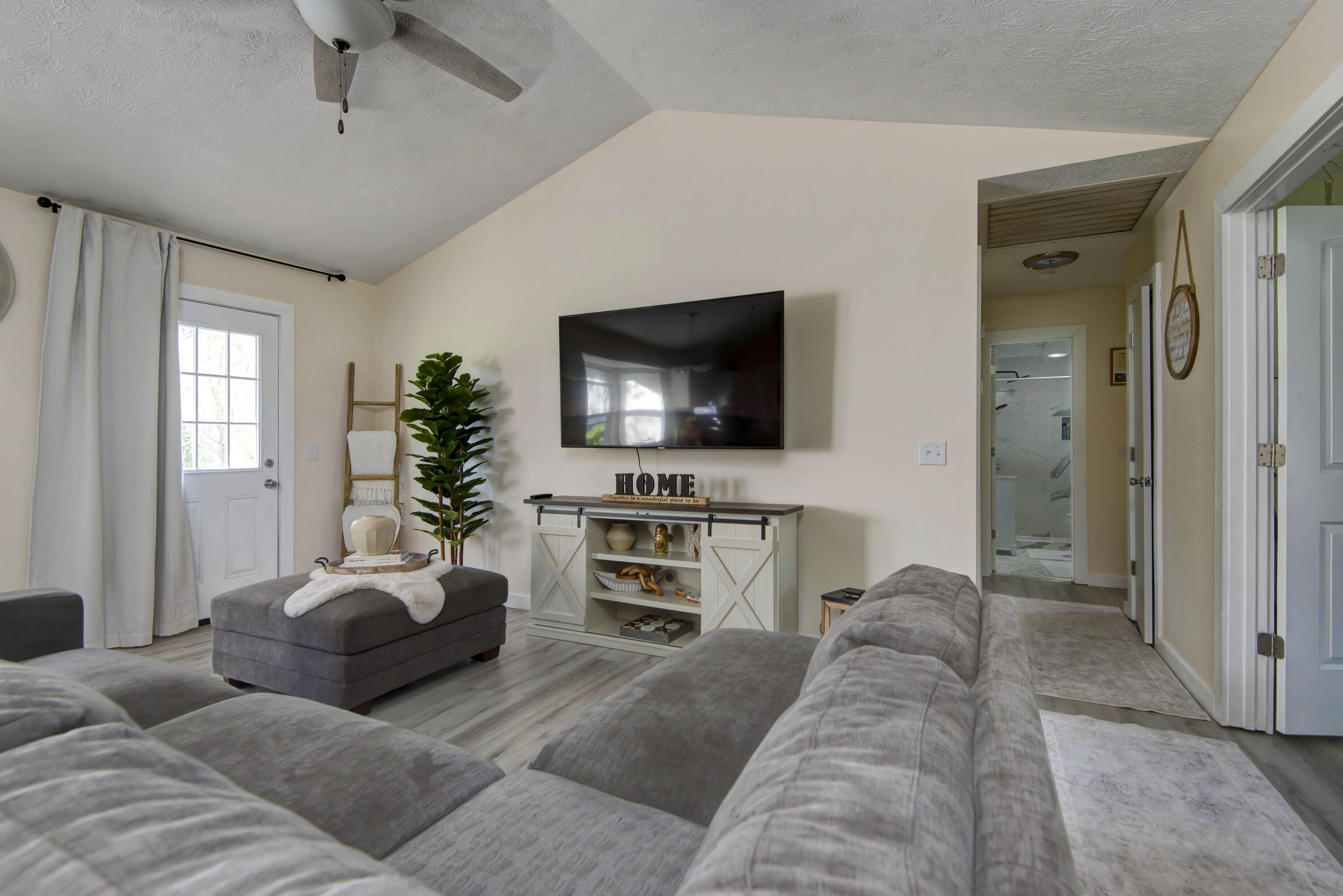 201 South Poplar Court Property Photo 4