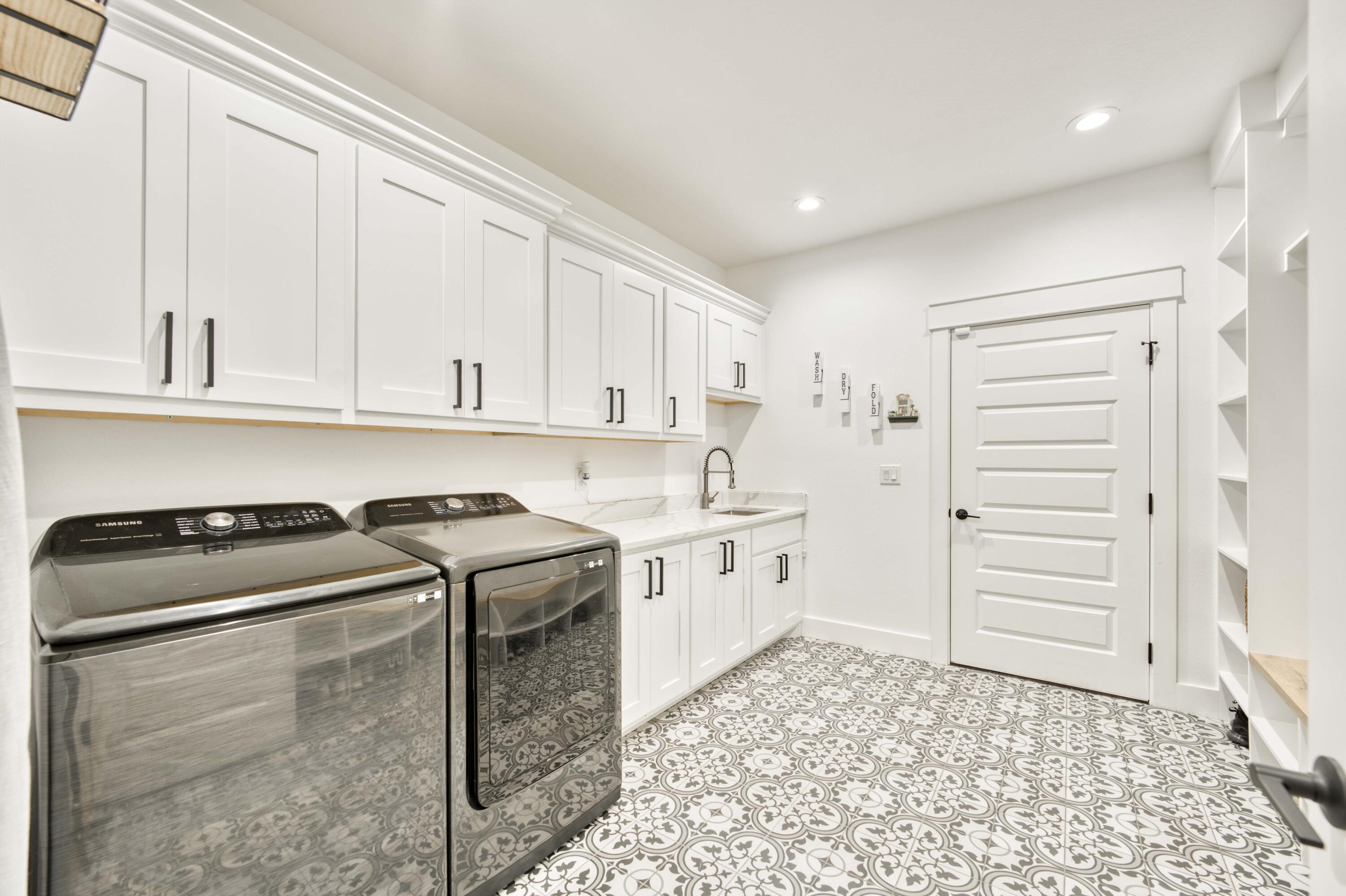 1674 North Marlowe Avenue Property Photo 38