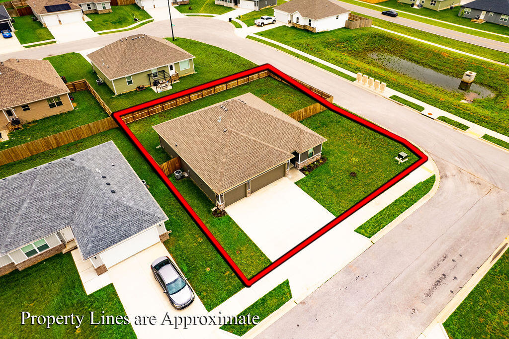 1536 South Whitaker Avenue Property Photo 8