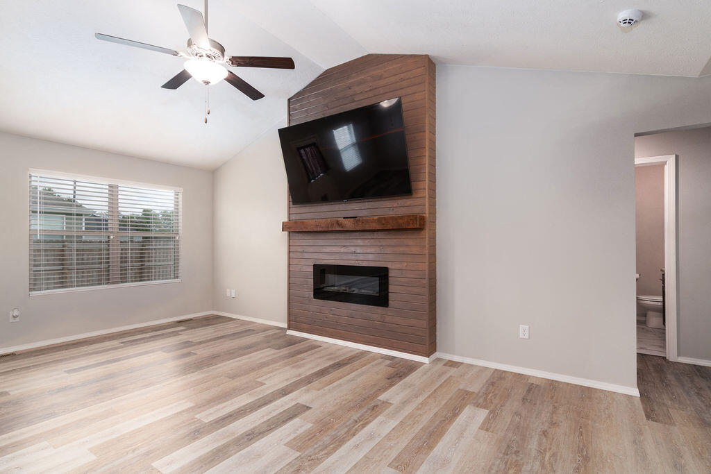 1536 South Whitaker Avenue Property Photo 12