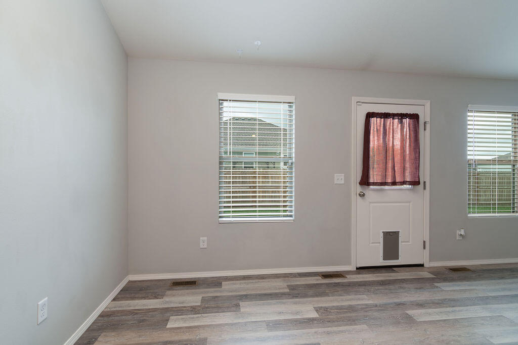 1536 South Whitaker Avenue Property Photo 15