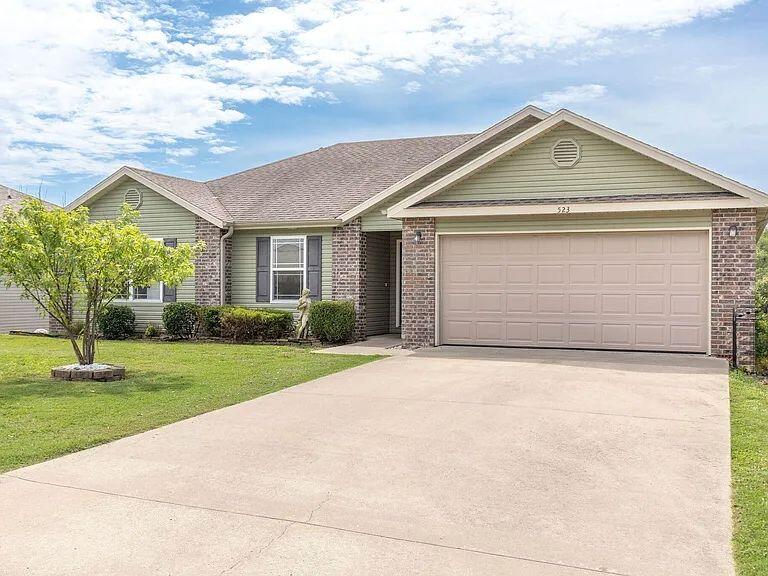 523 Amber Avenue Property Photo 1