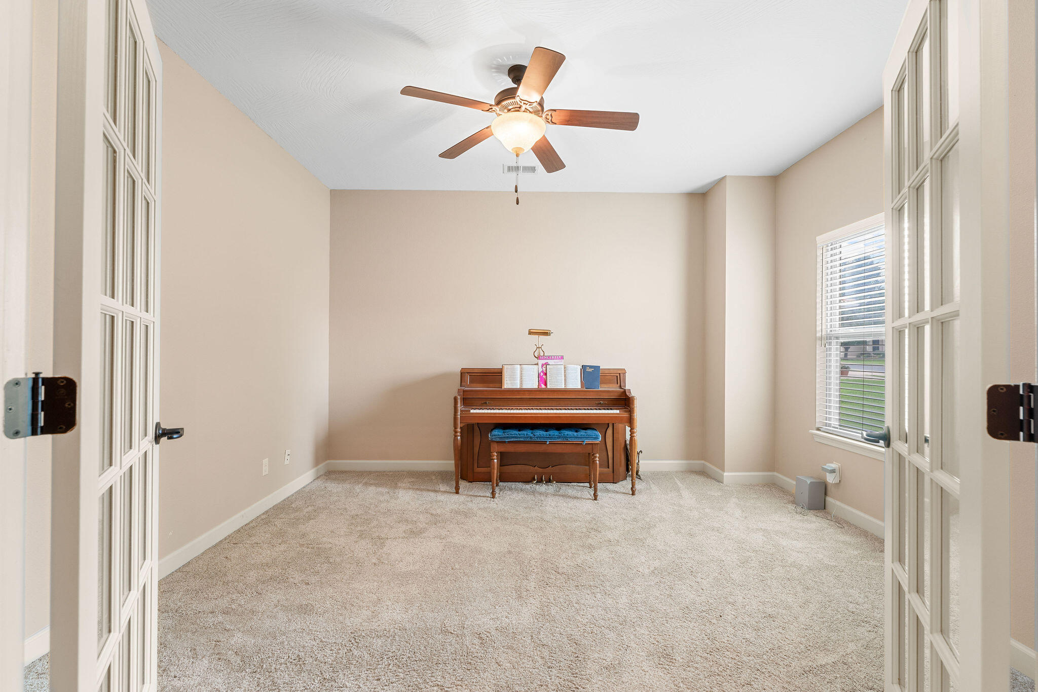 265 Siena Boulevard Property Photo 8