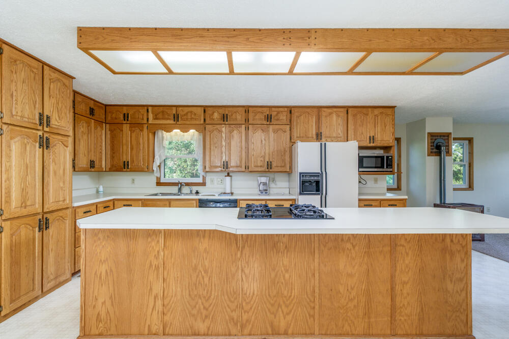 310 South Shiloh Avenue Property Photo 17