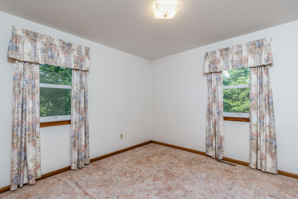 310 South Shiloh Avenue Property Photo 29