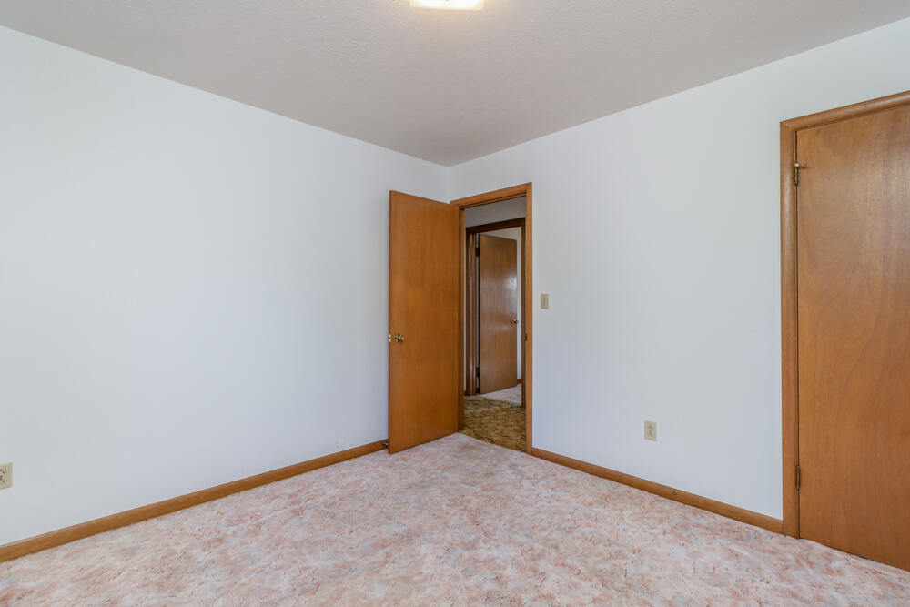 310 South Shiloh Avenue Property Photo 30