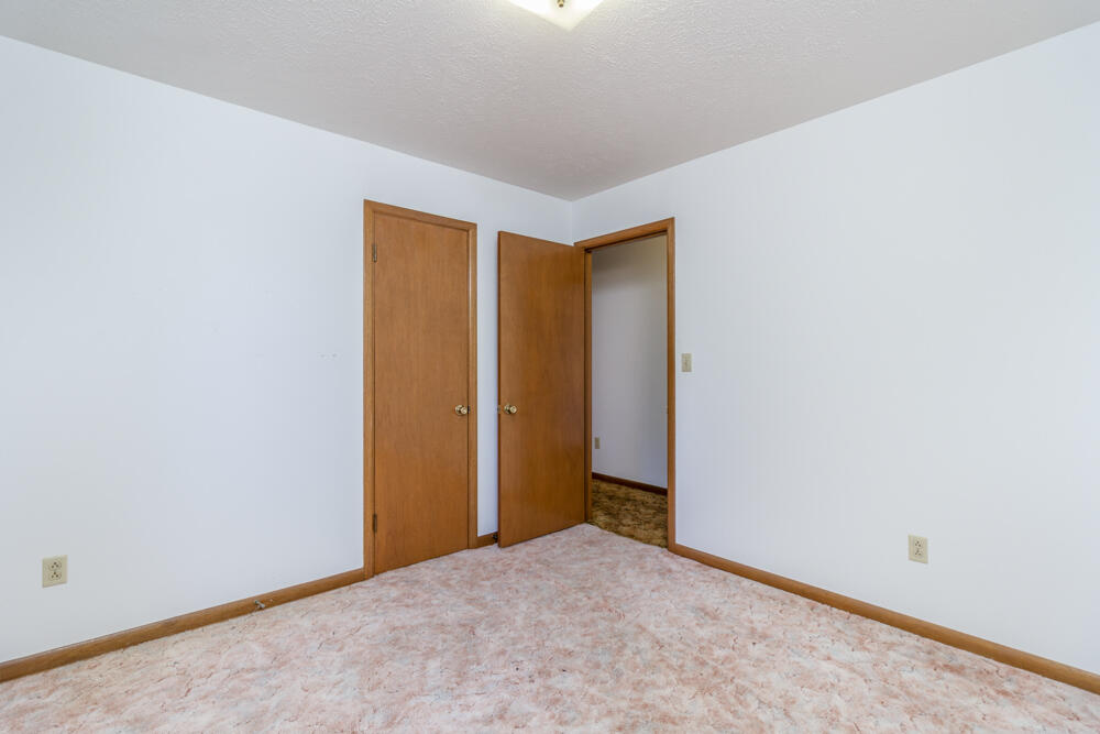 310 South Shiloh Avenue Property Photo 32