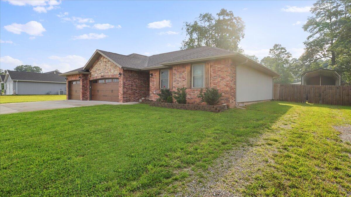 2606 Country Drive Property Photo 2