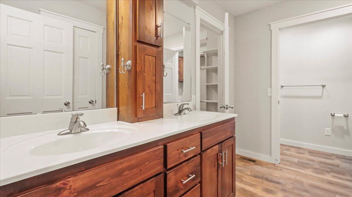 2606 Country Drive Property Photo 17