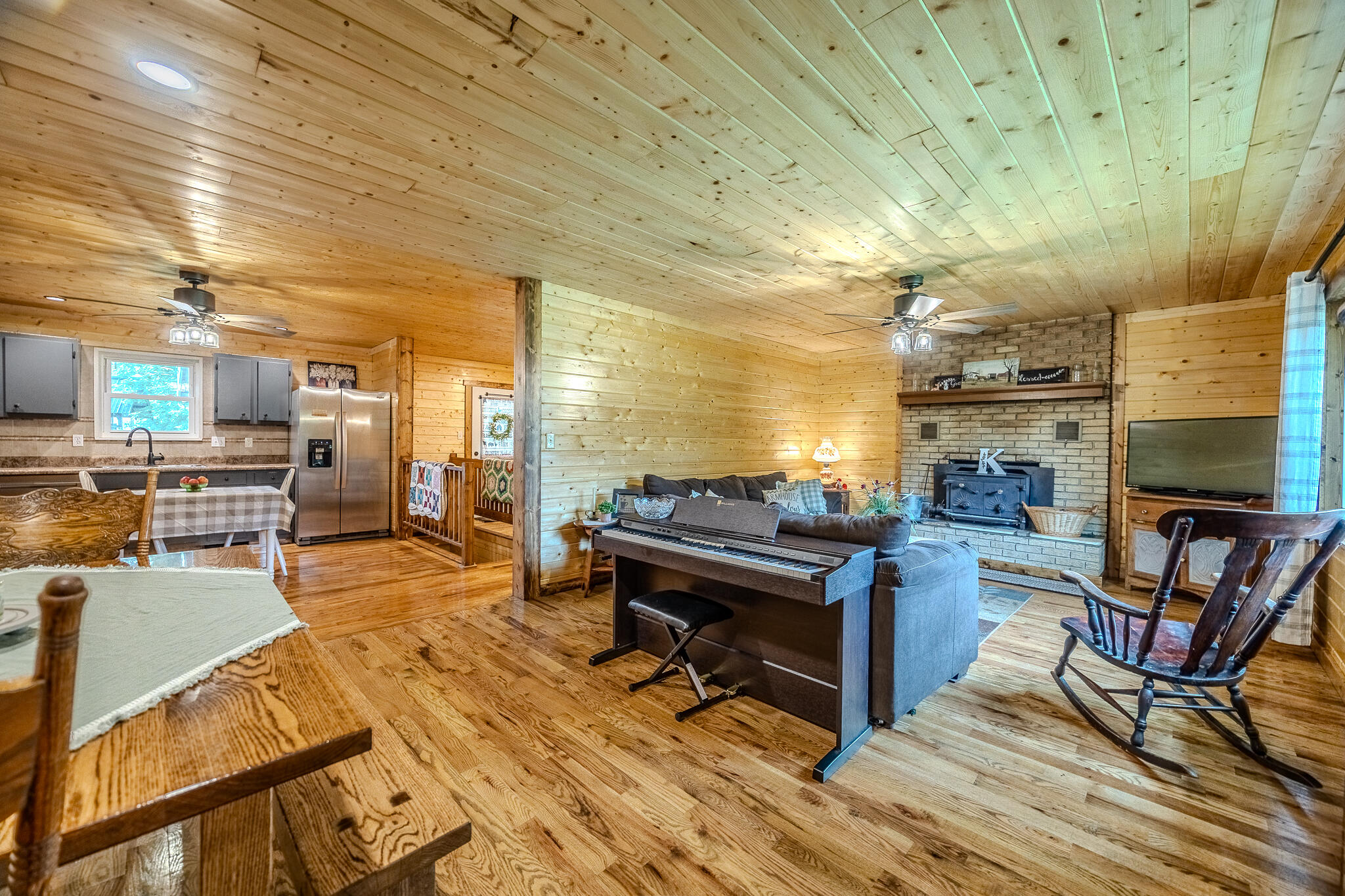 2144 Ledge Rock Road Property Photo 5