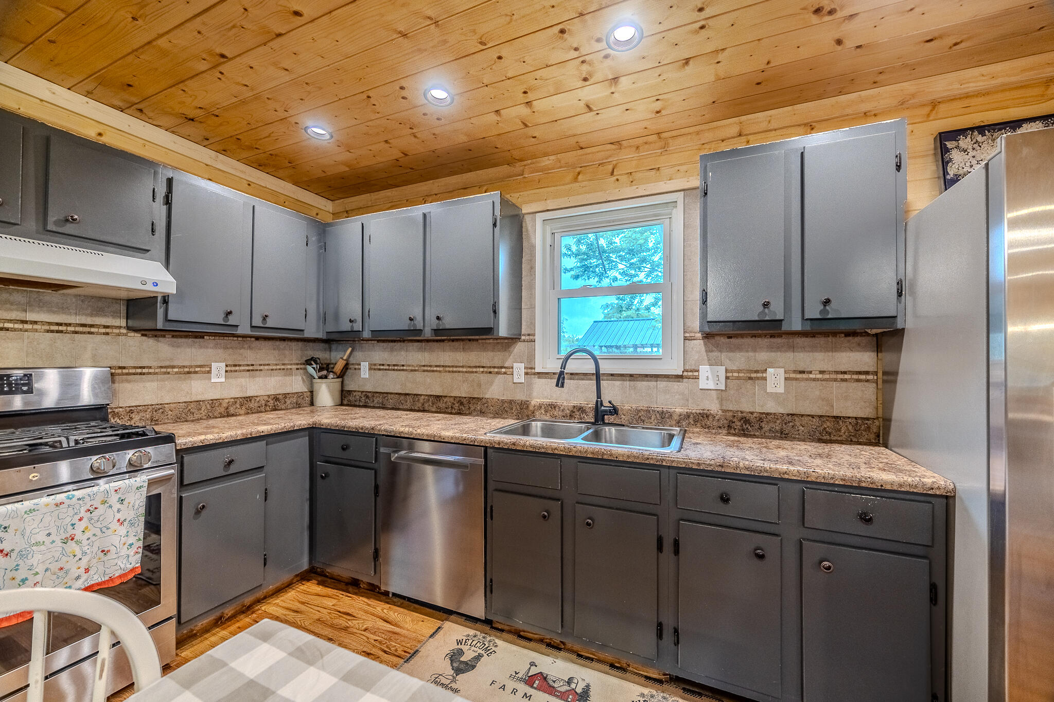 2144 Ledge Rock Road Property Photo 13
