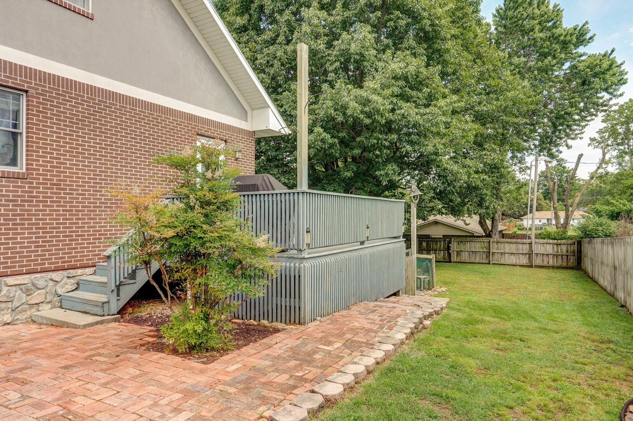 401 East Glendale Street Property Photo 69