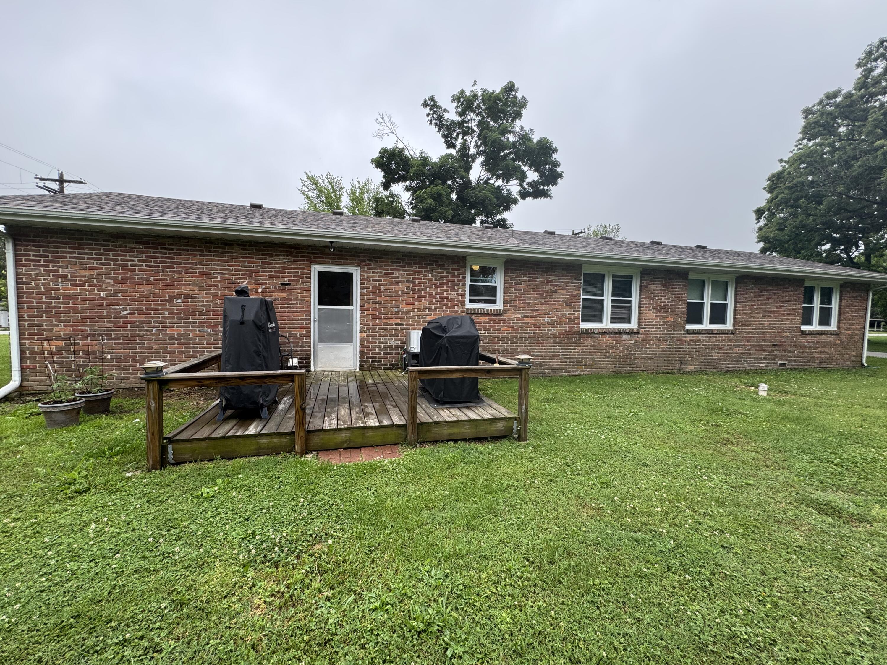 853 Sunset Avenue Property Photo 3