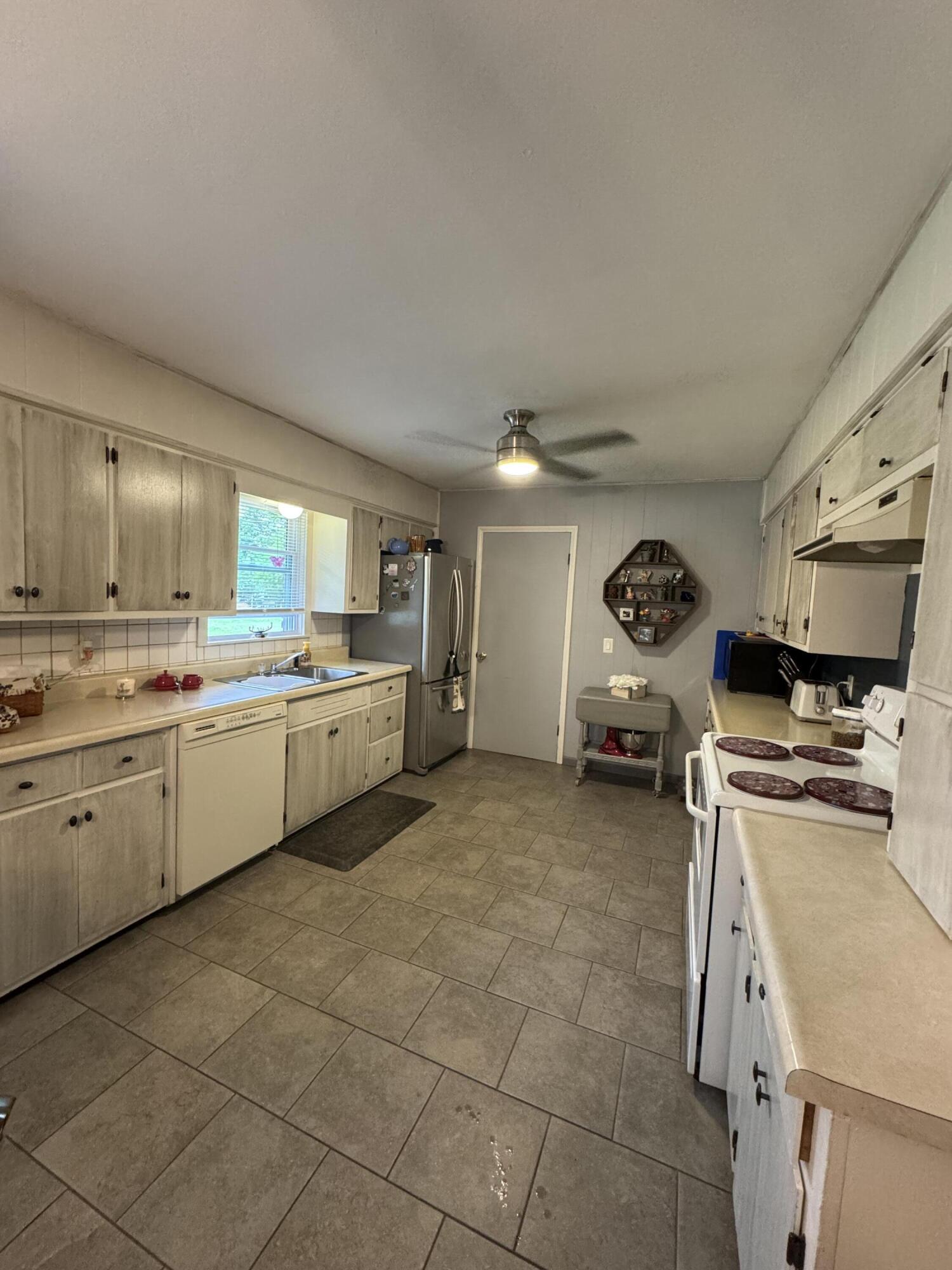 853 Sunset Avenue Property Photo 11