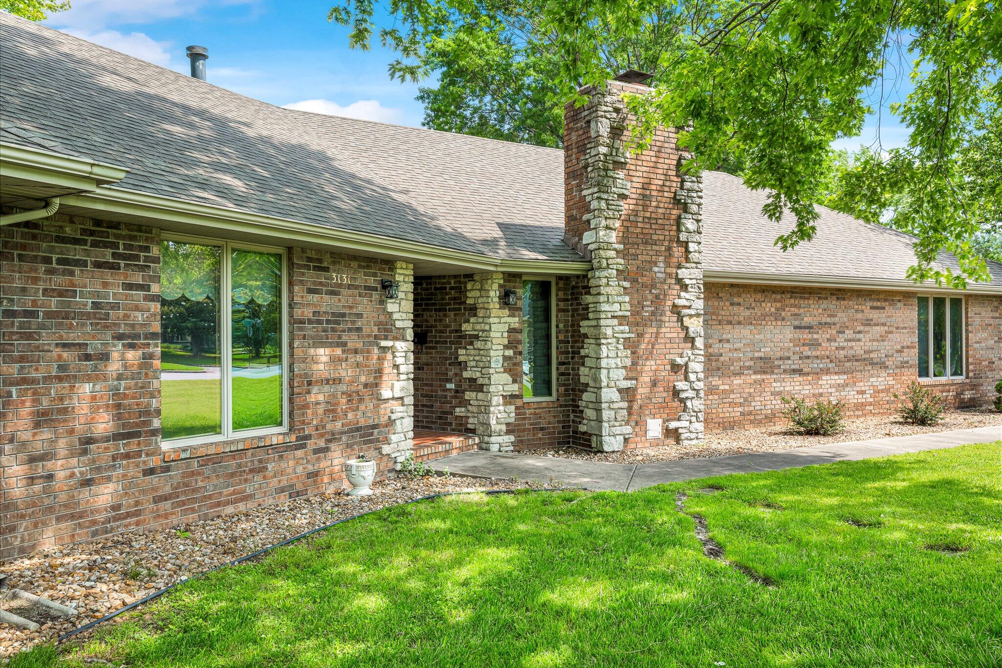 3131 East Southern Hills Boulevard Property Photo 1