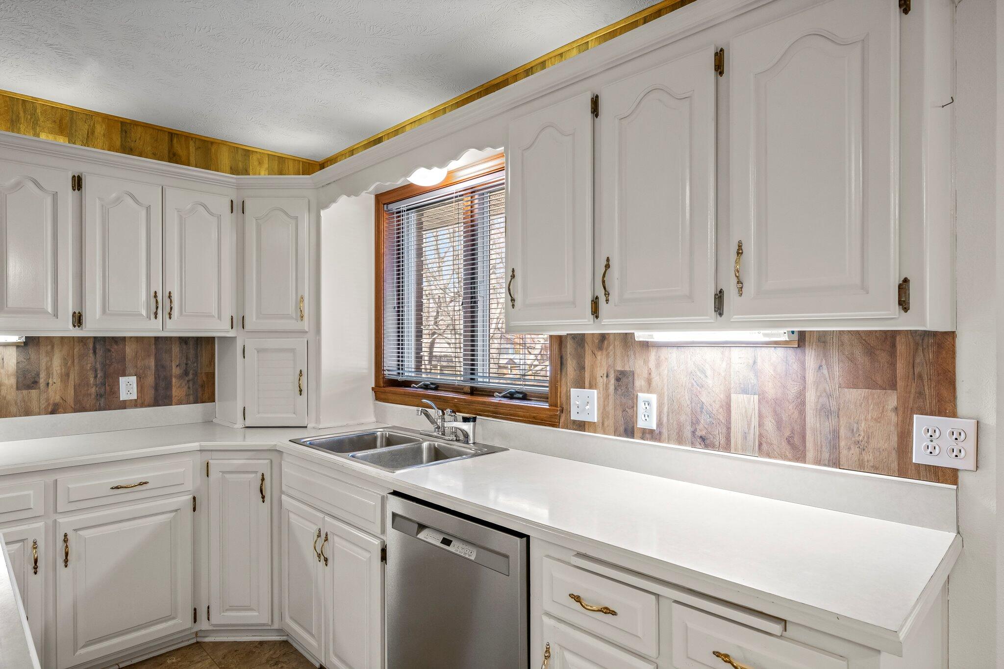 3131 East Southern Hills Boulevard Property Photo 9