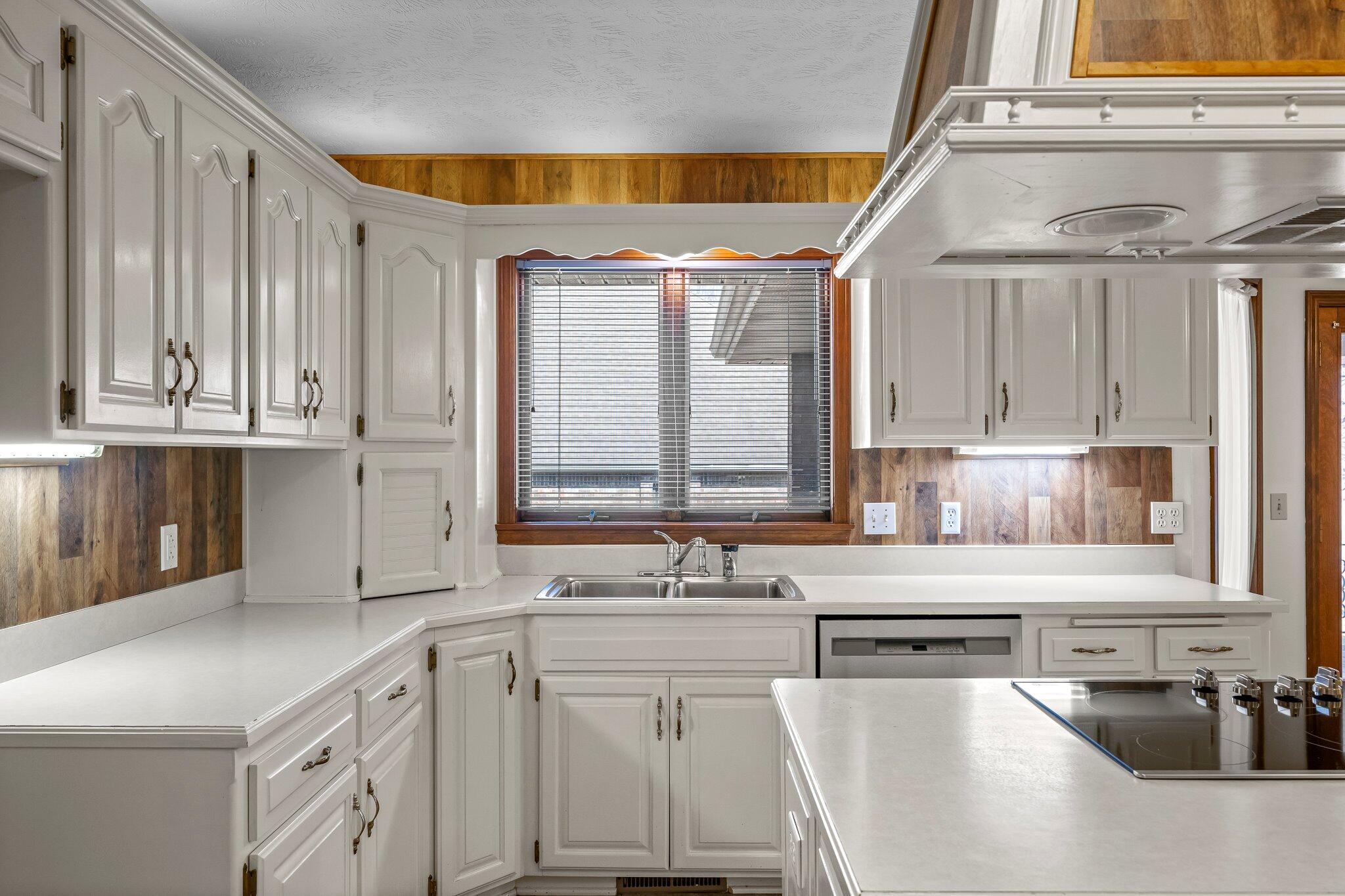 3131 East Southern Hills Boulevard Property Photo 13