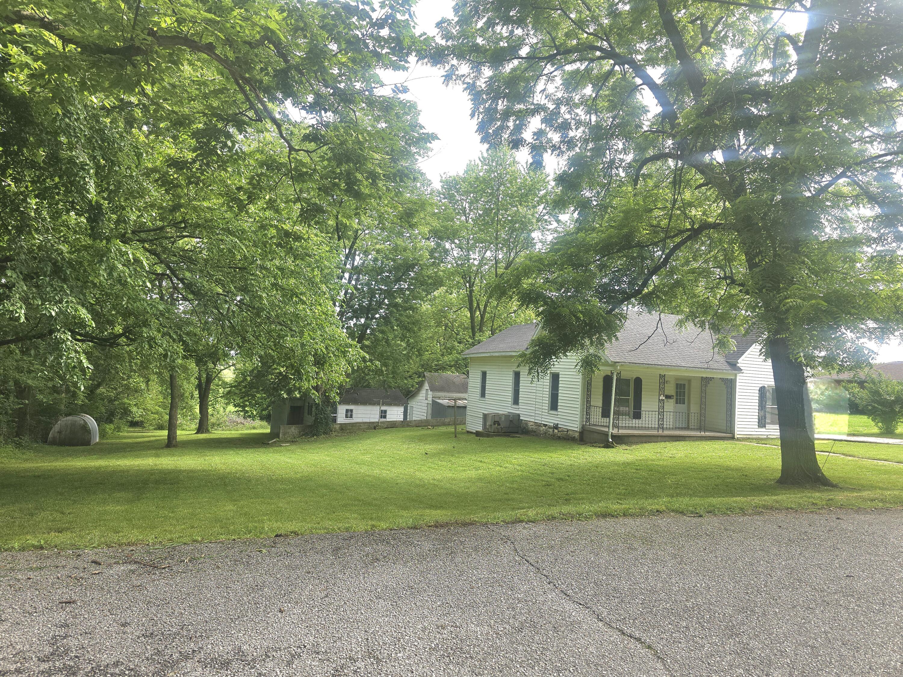 221 Boisseau Street Property Photo 1