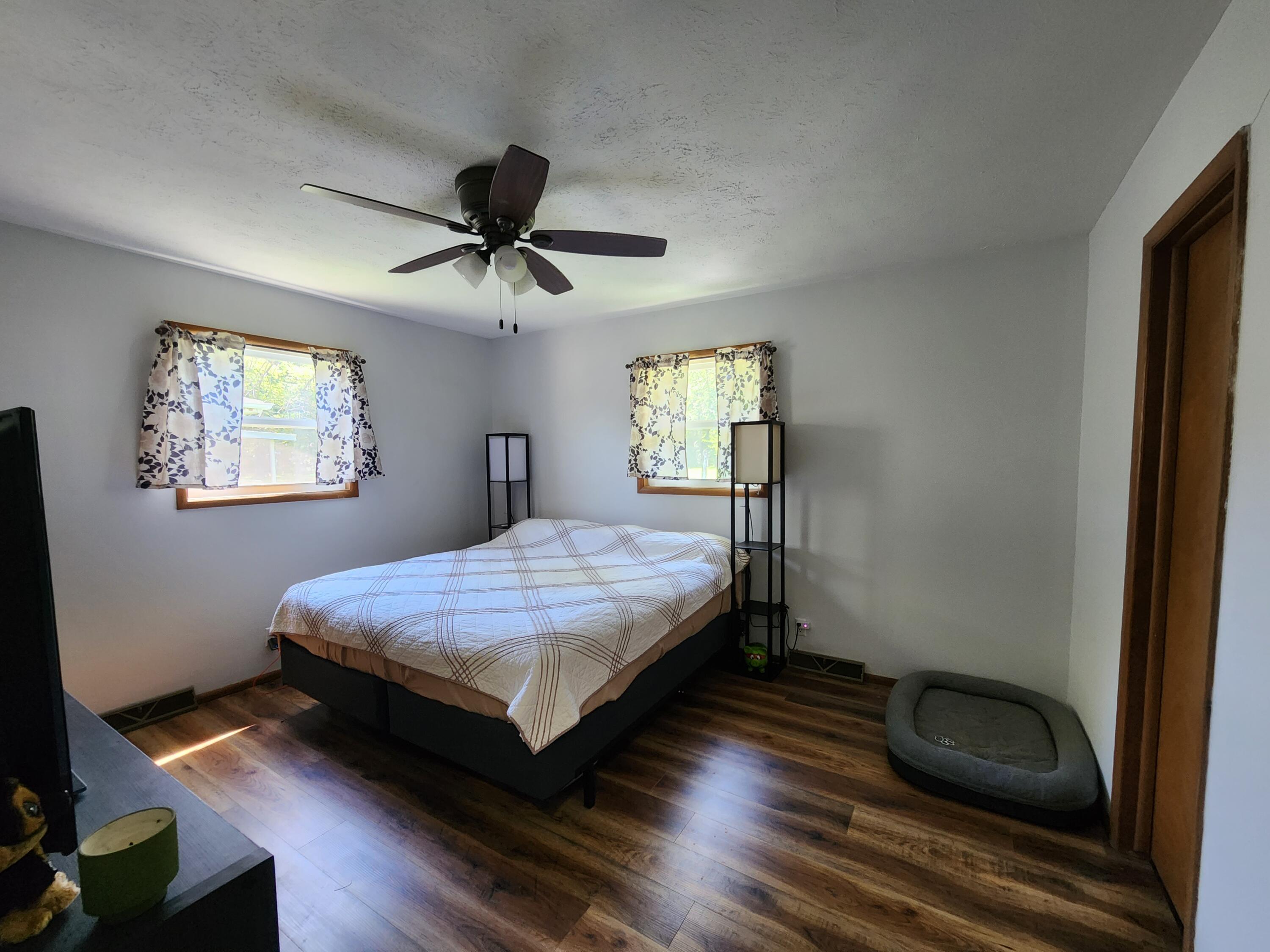 728 East Auburn Street Property Photo 12