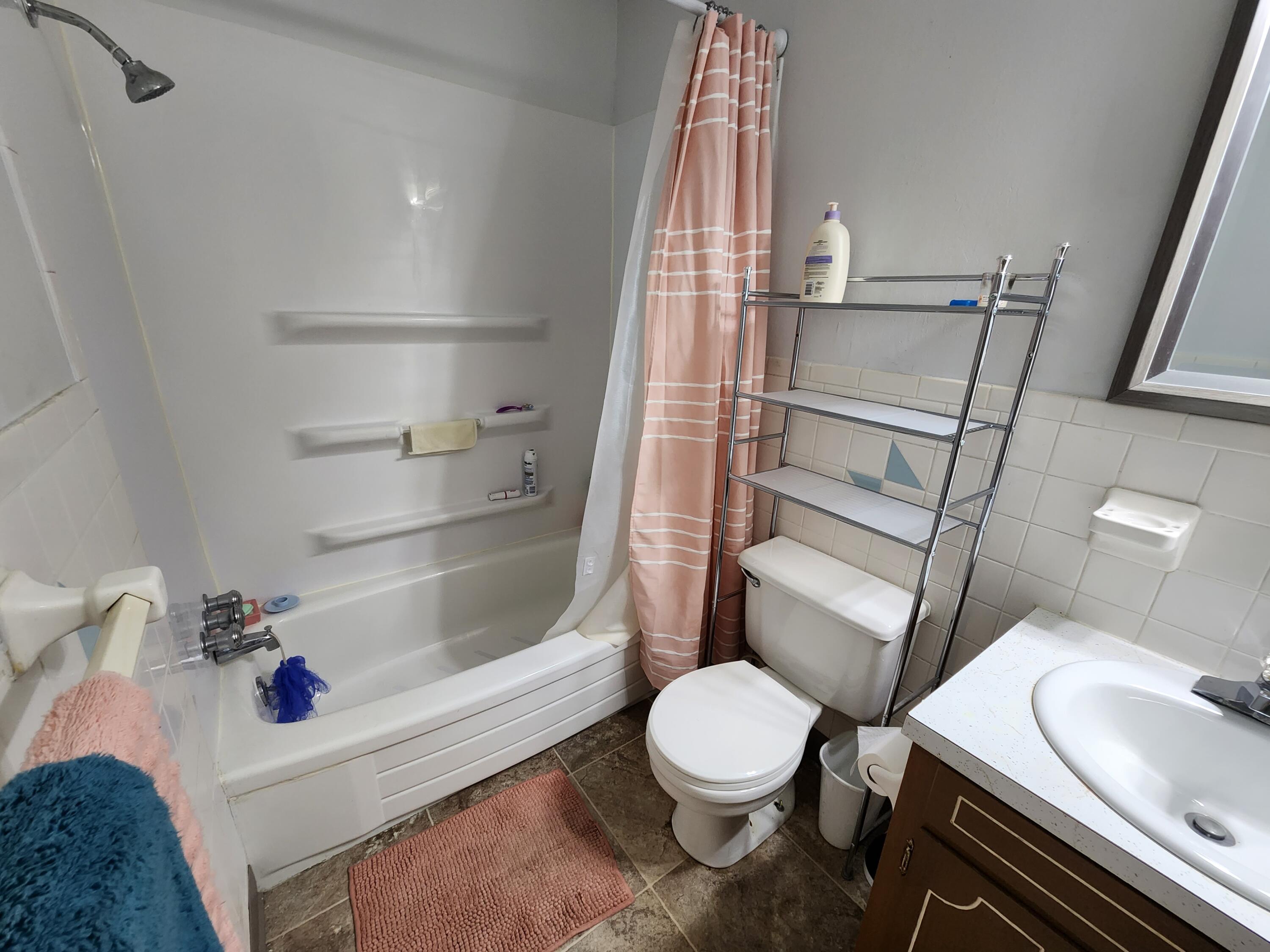 728 East Auburn Street Property Photo 16
