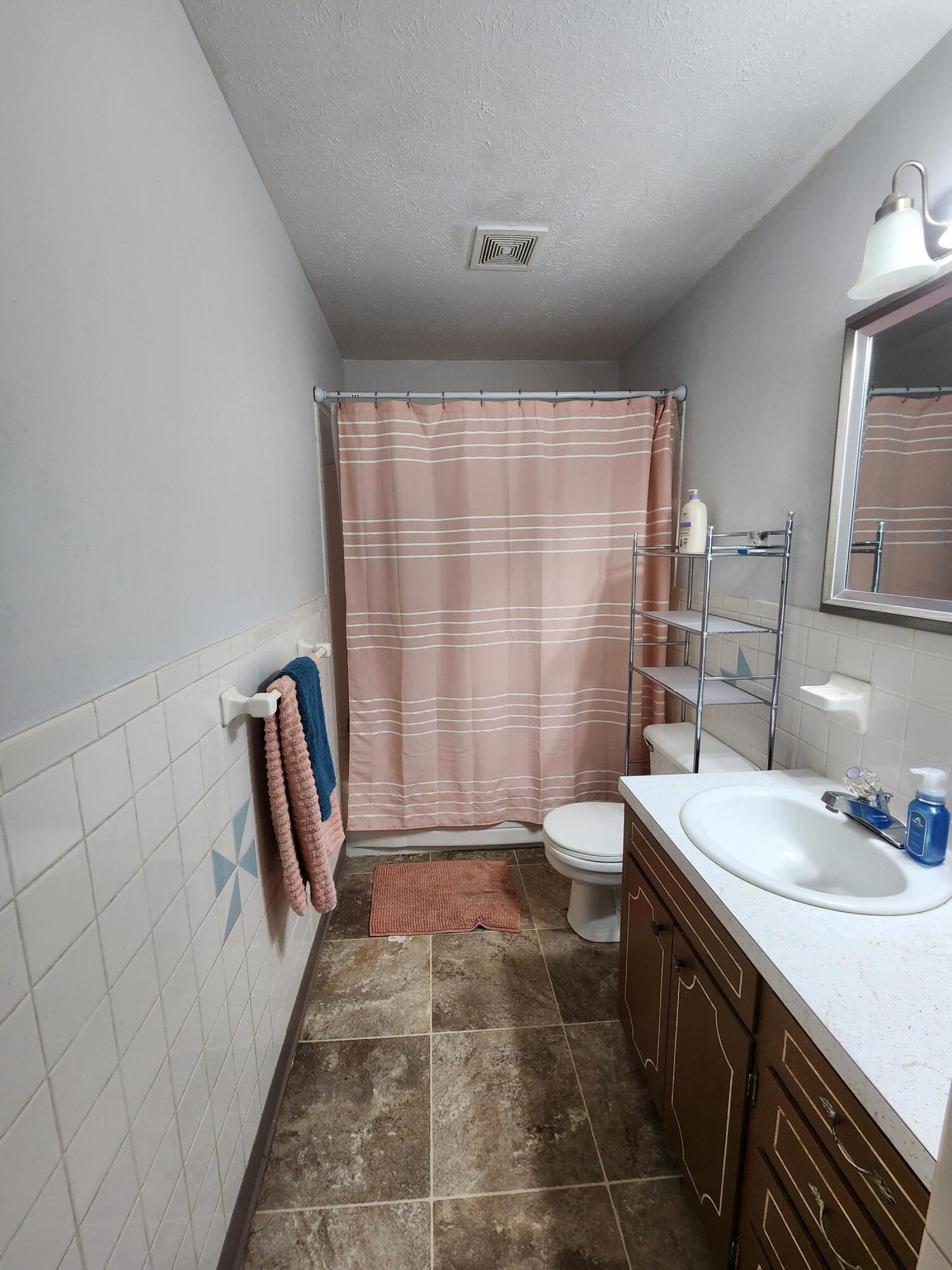 728 East Auburn Street Property Photo 17