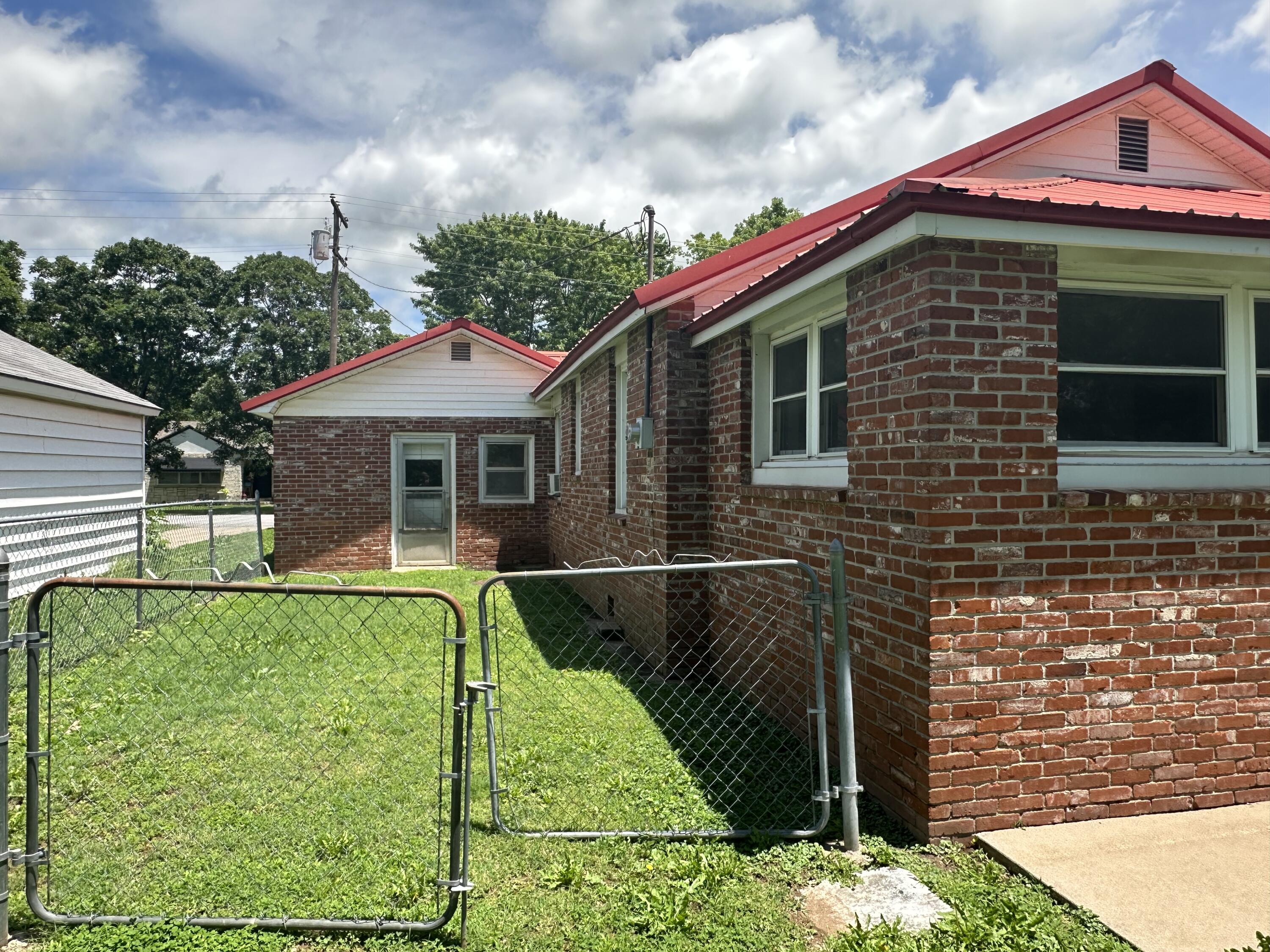 1620 Roark Avenue Property Photo 3