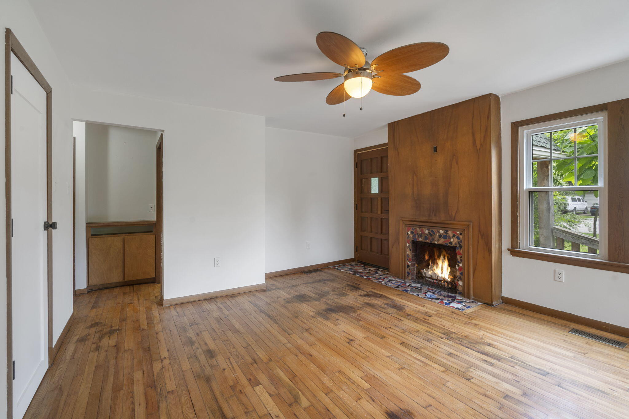 704 West Tracy Street Property Photo 10