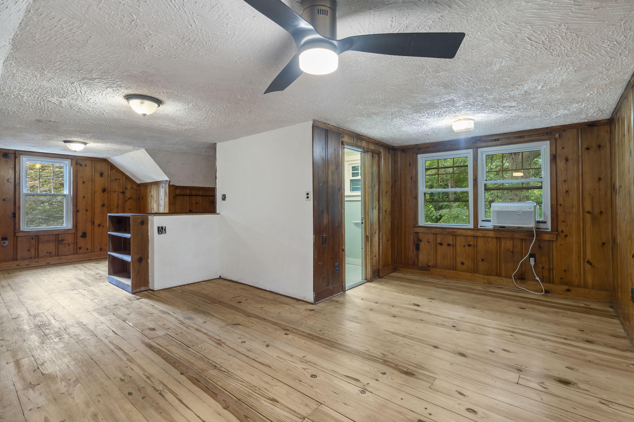 704 West Tracy Street Property Photo 19