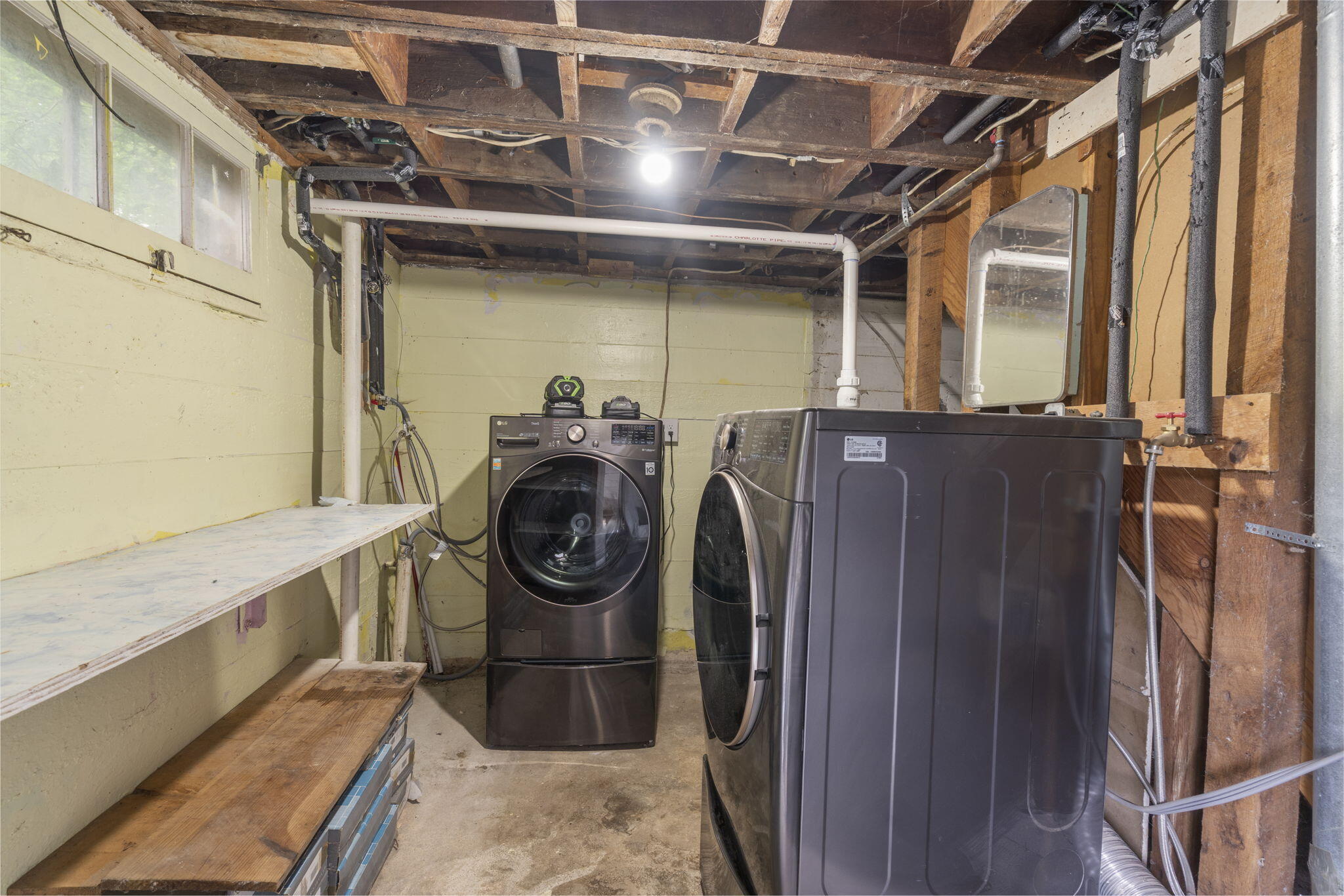704 West Tracy Street Property Photo 23