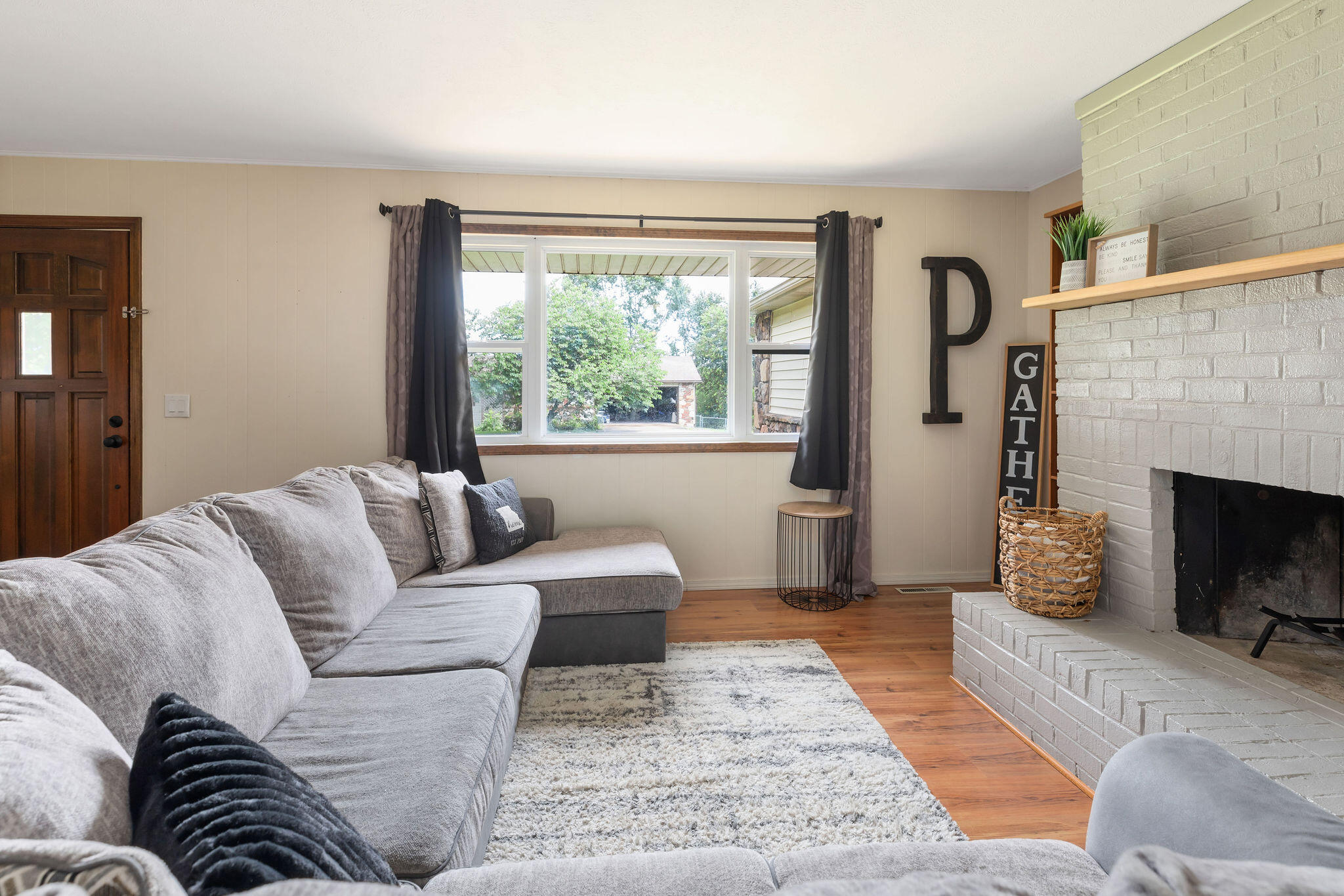 225 Elim Street Property Photo 4