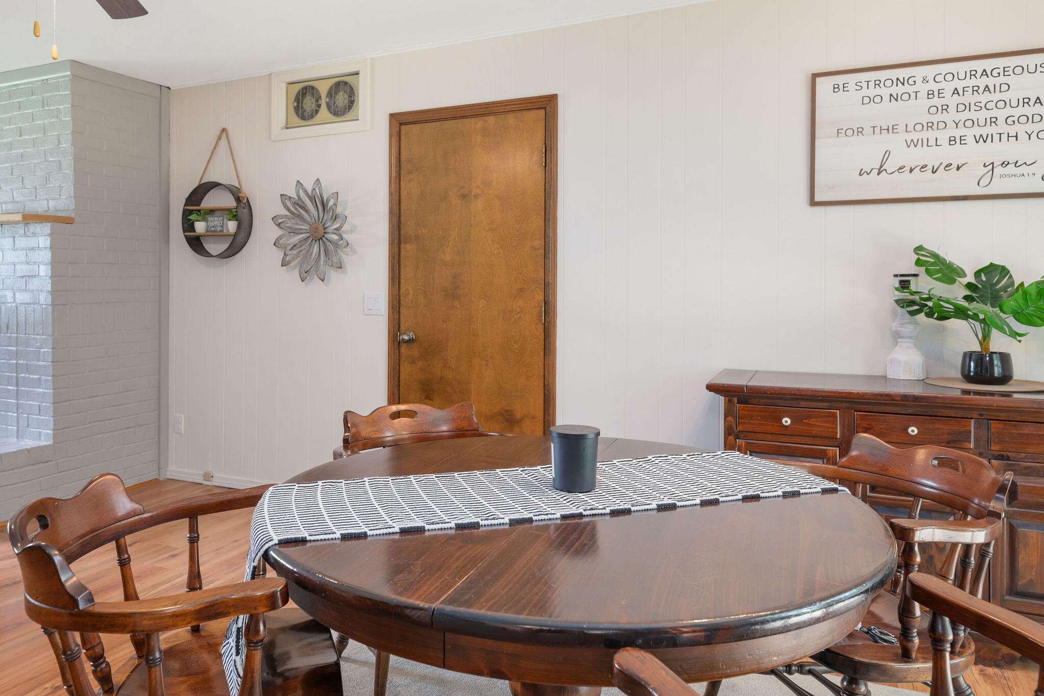 225 Elim Street Property Photo 10