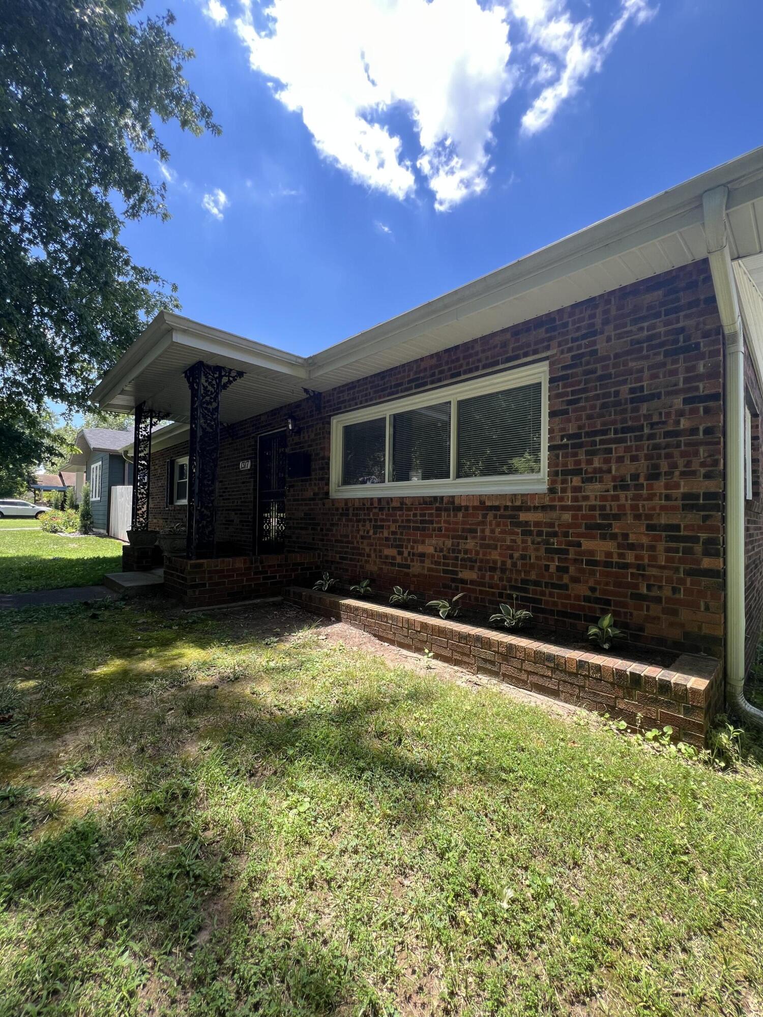 1317 South Maryland Avenue Property Photo 4