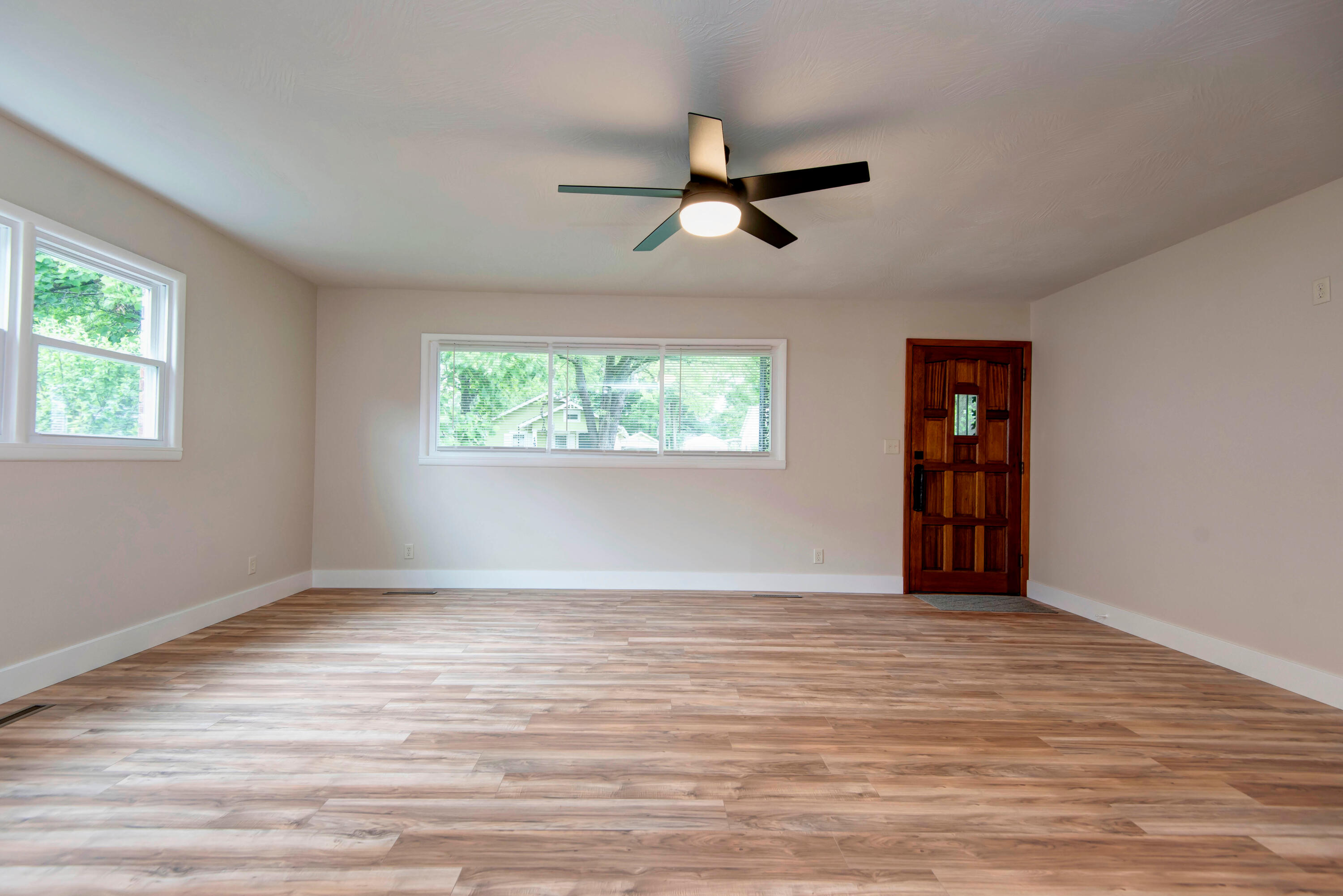 1317 South Maryland Avenue Property Photo 5