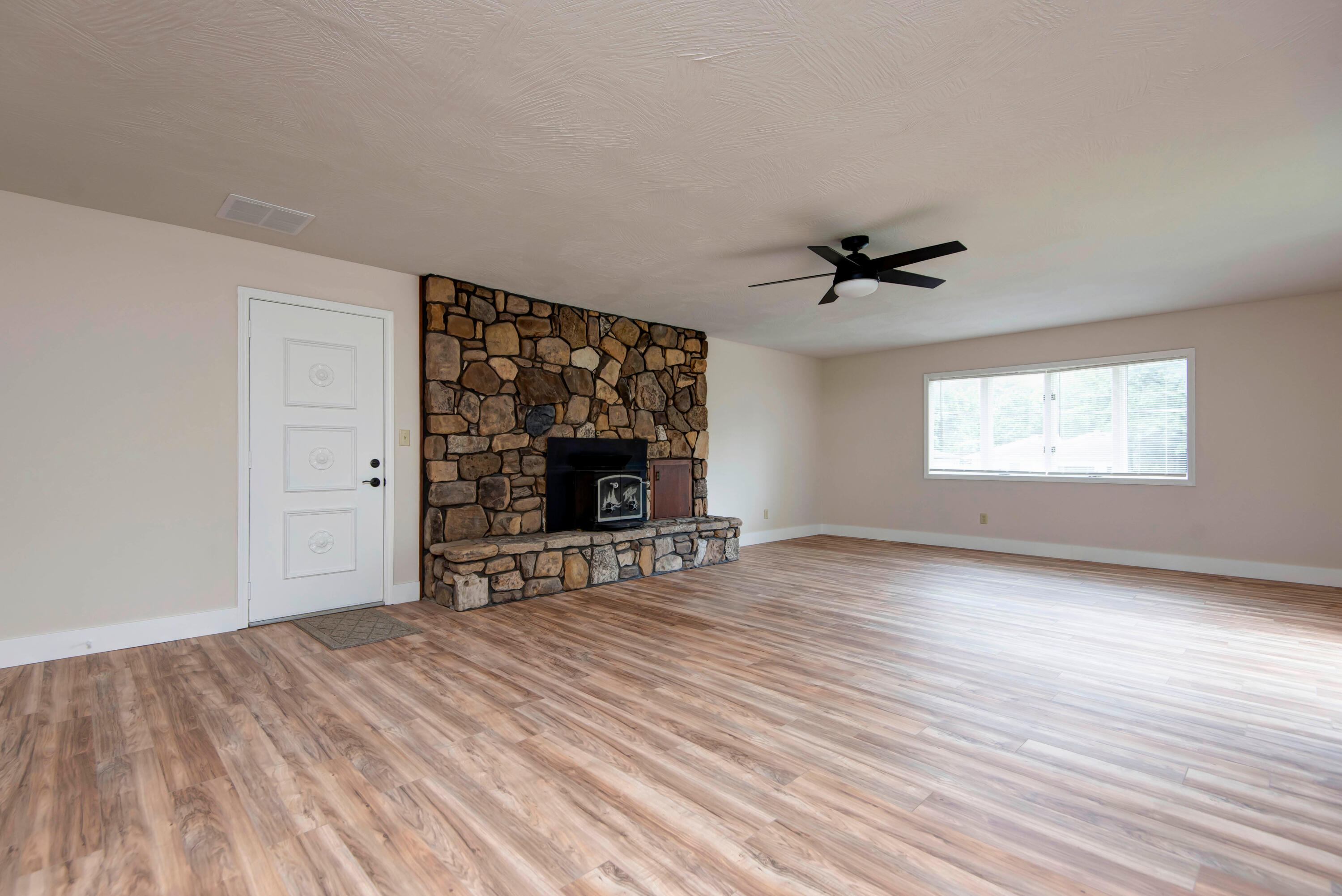 1317 South Maryland Avenue Property Photo 11