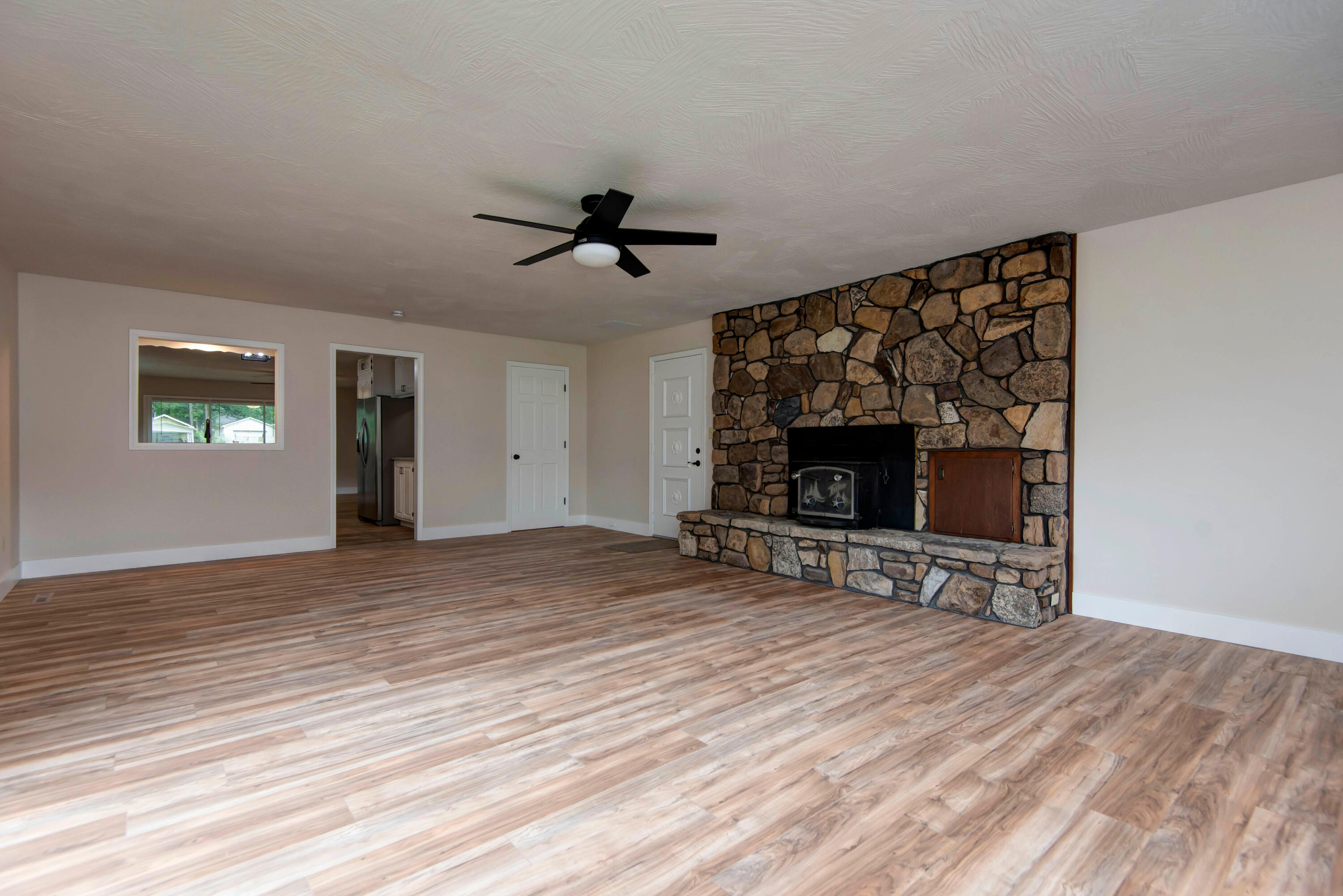 1317 South Maryland Avenue Property Photo 13