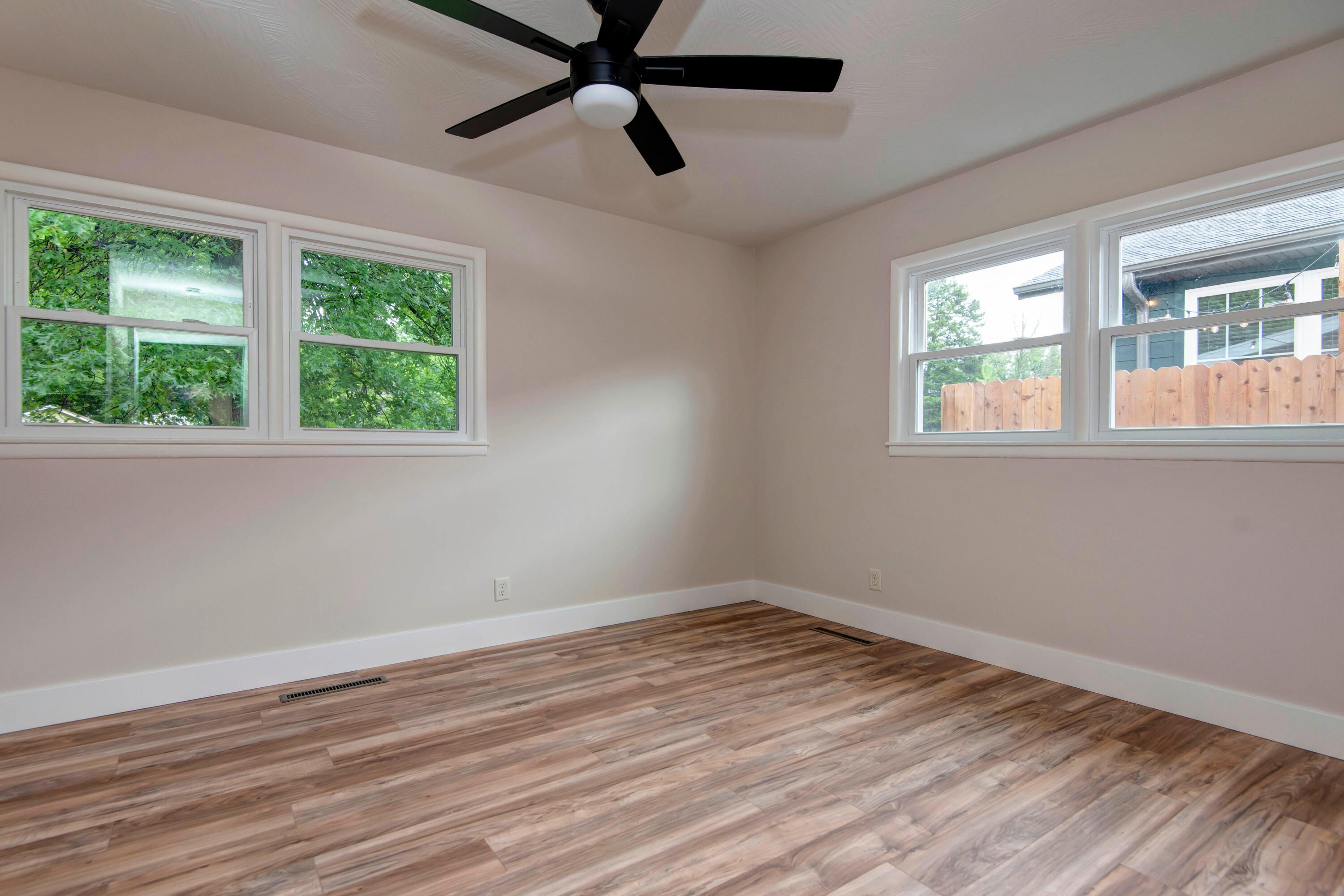 1317 South Maryland Avenue Property Photo 16