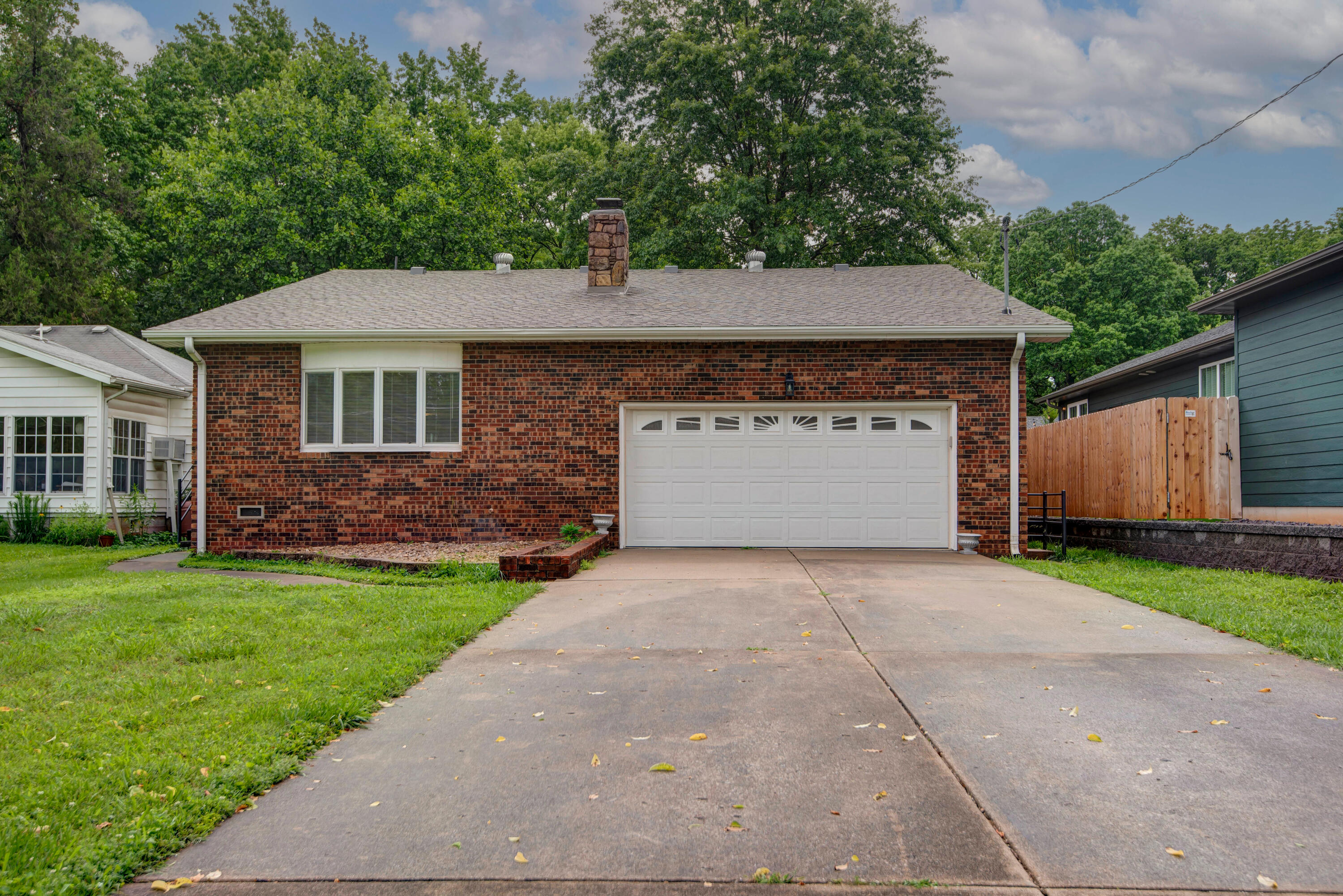 1317 South Maryland Avenue Property Photo 23