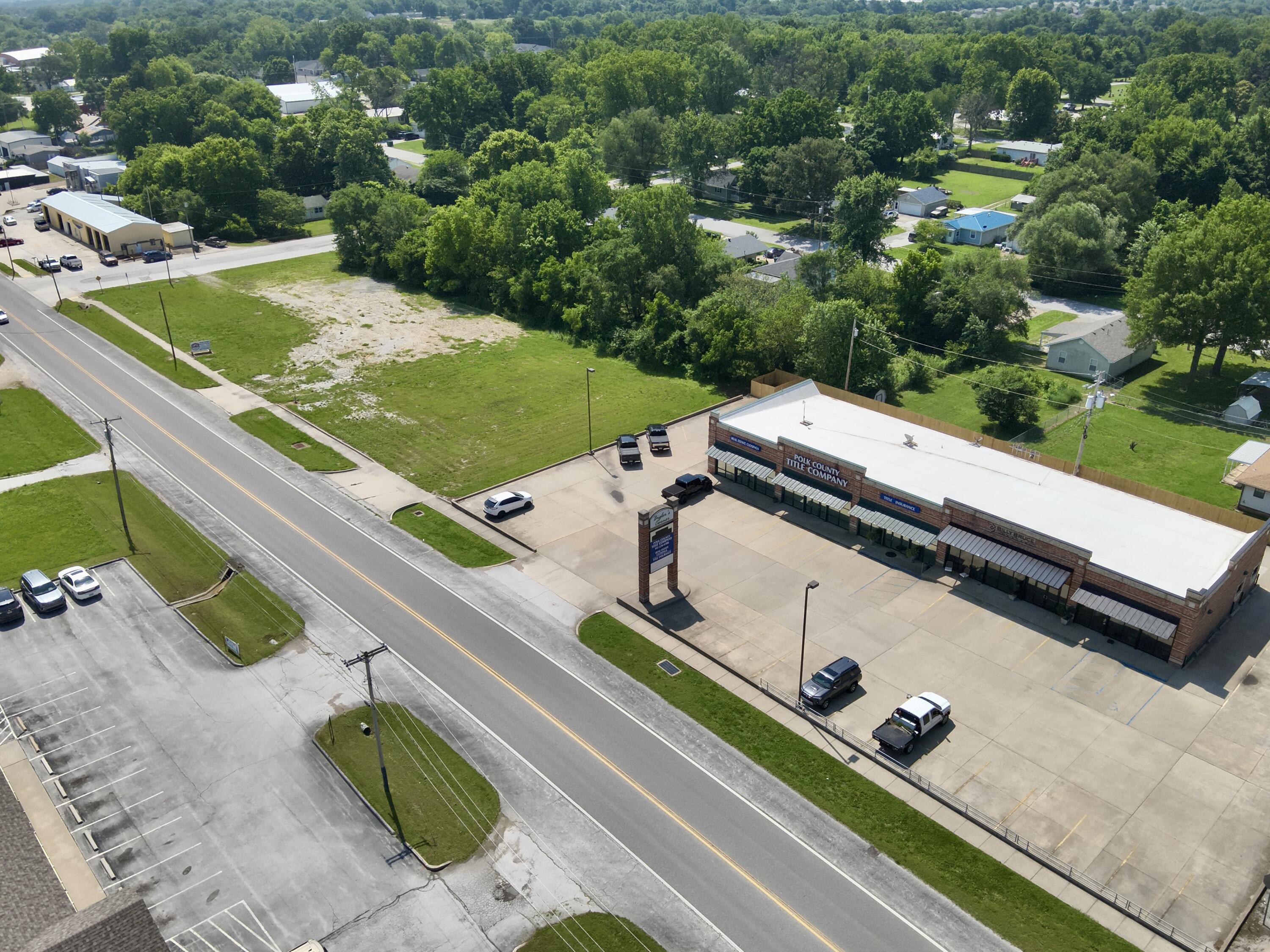 1302 West Broadway Street Property Photo 4