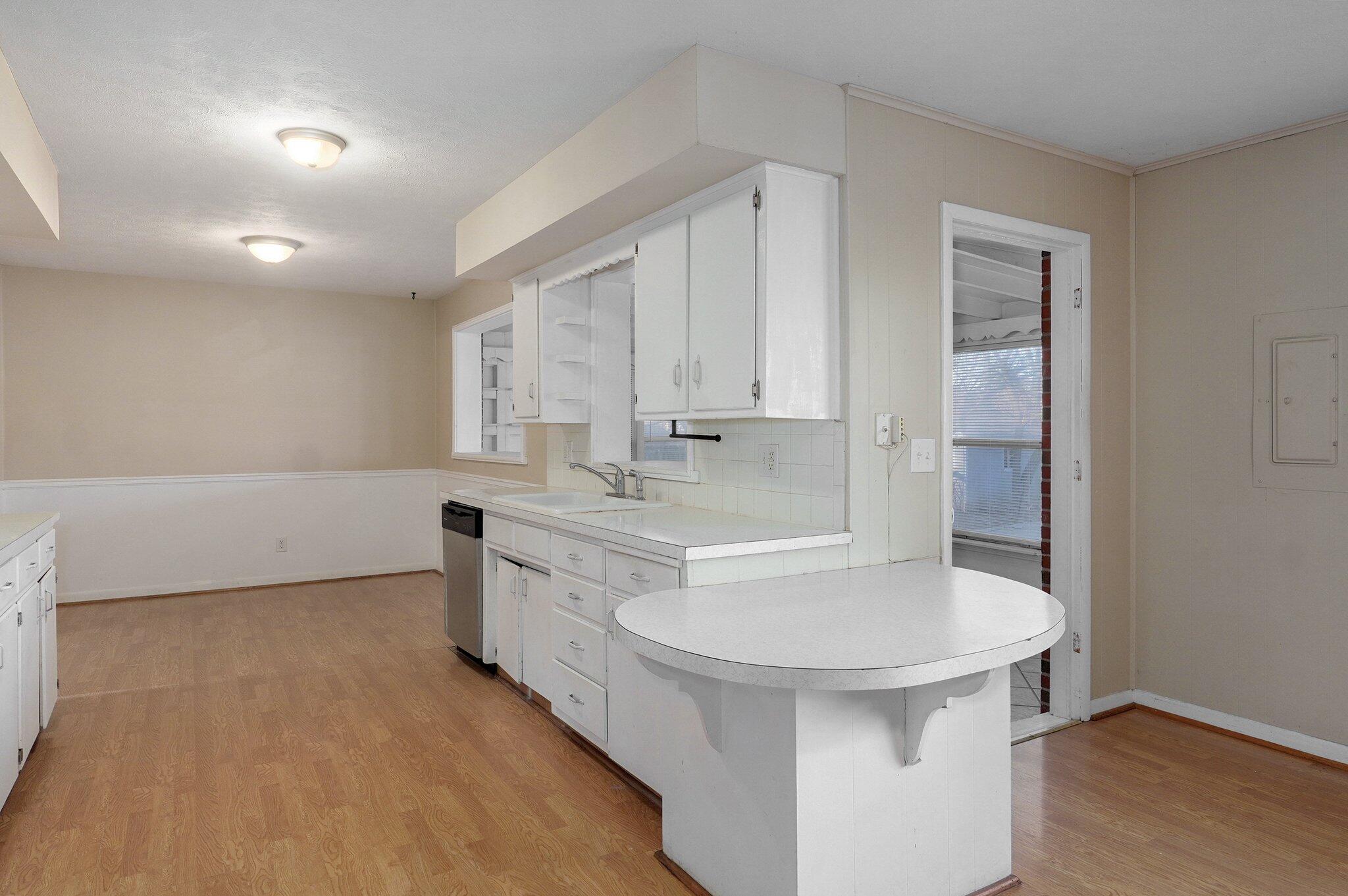 1437 South Catalina Avenue Property Photo 9