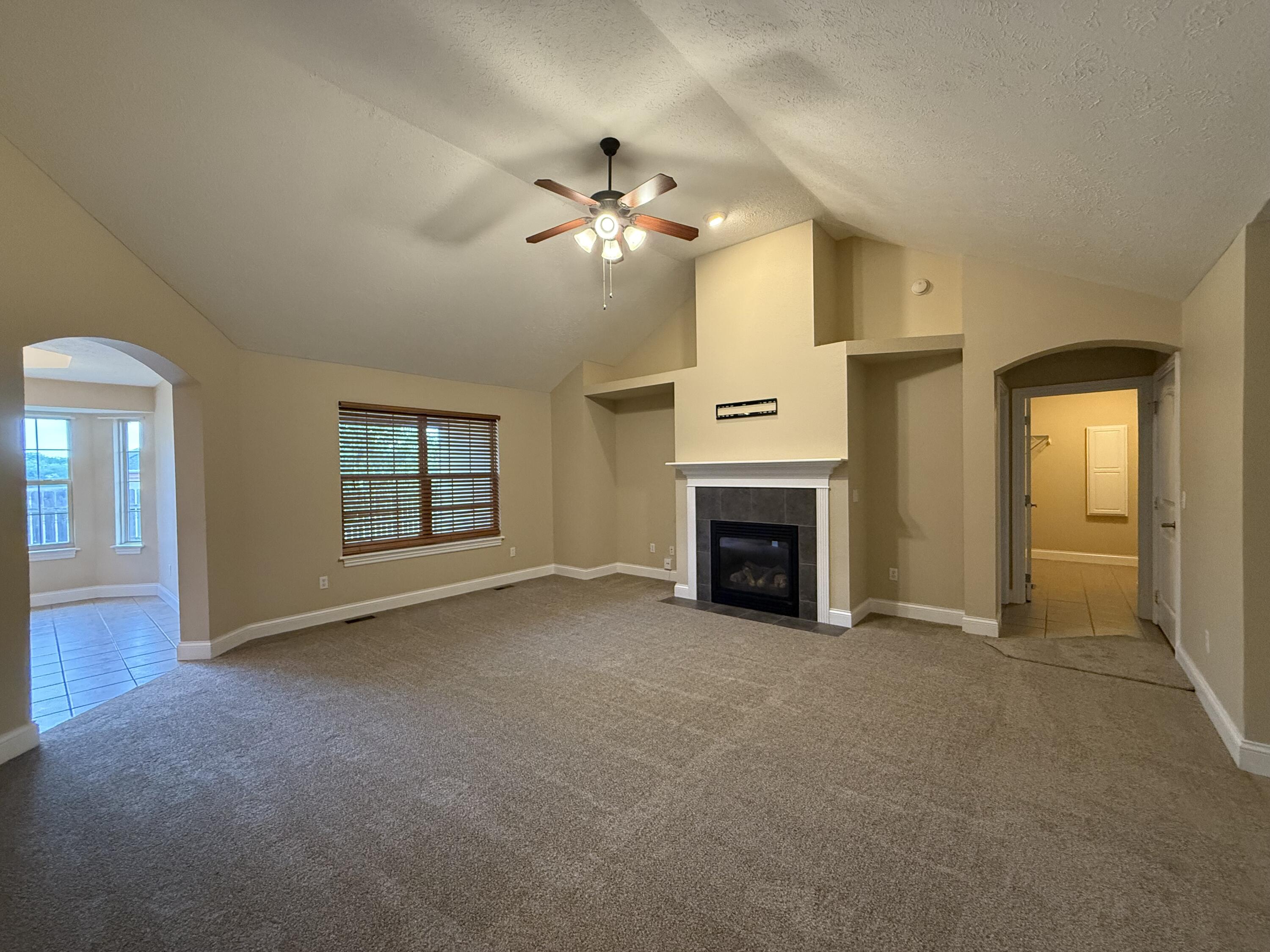 895 West Linwood Avenue Property Photo 3