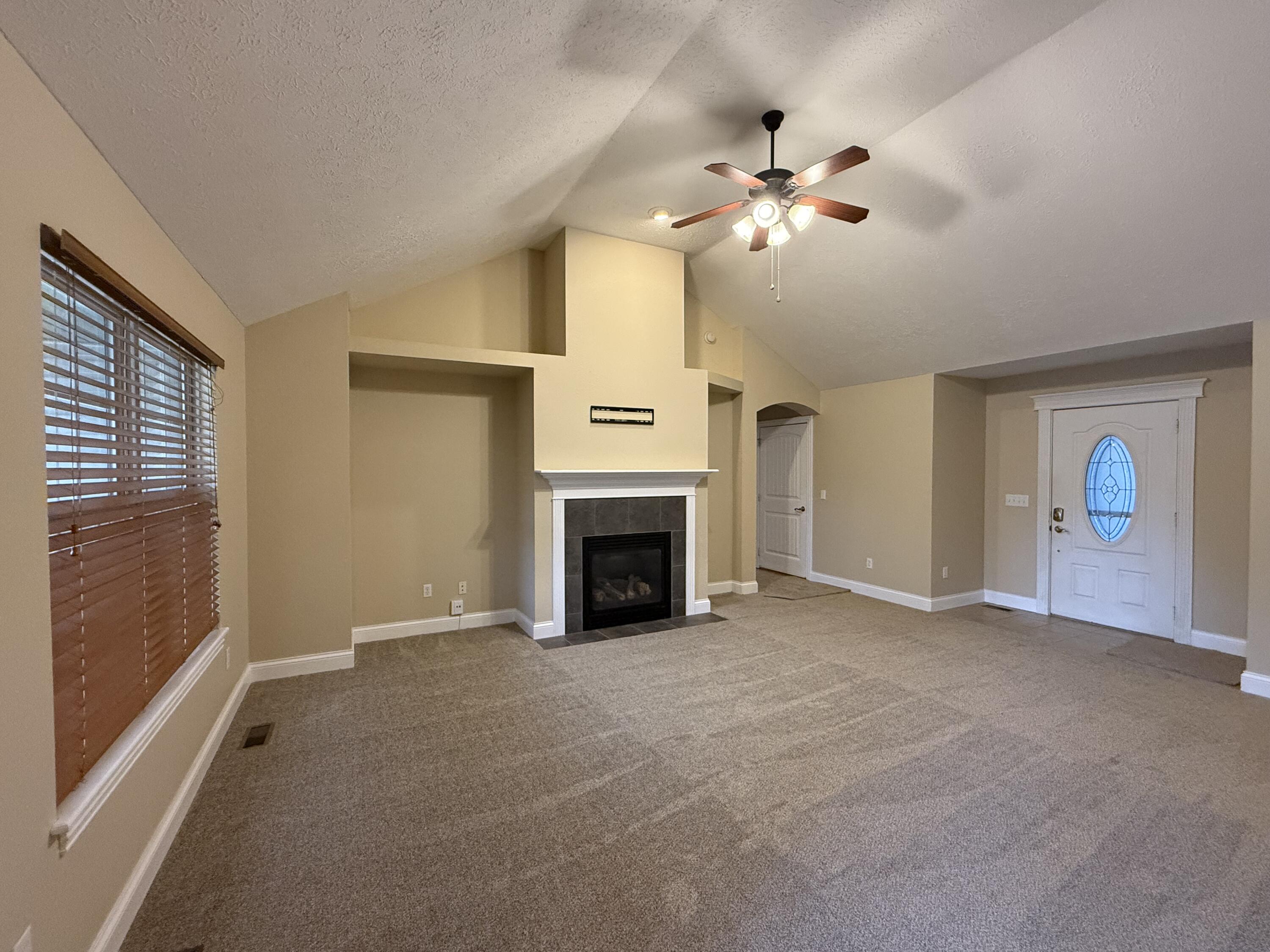 895 West Linwood Avenue Property Photo 4