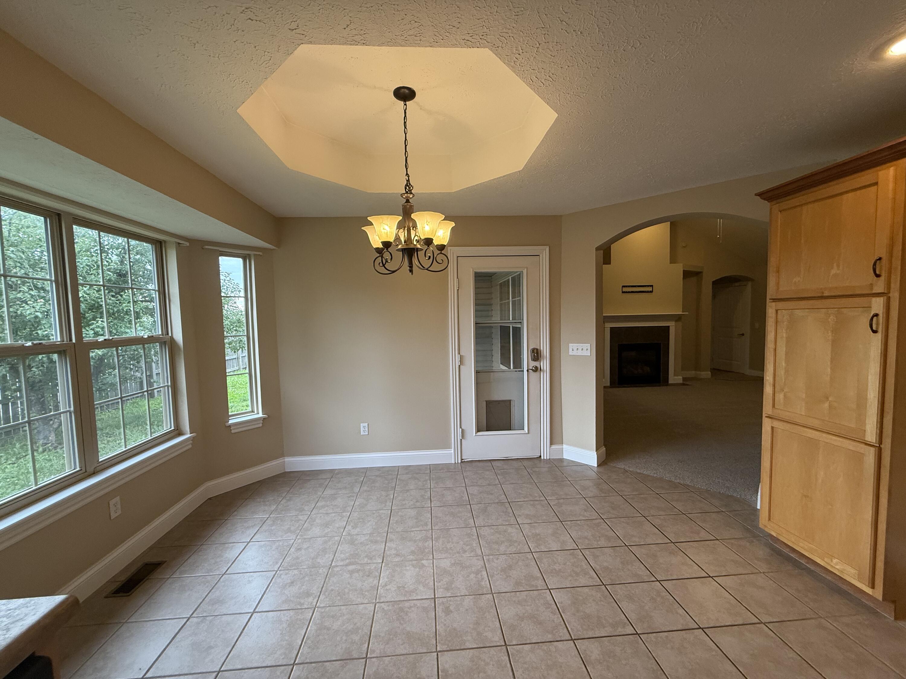 895 West Linwood Avenue Property Photo 10