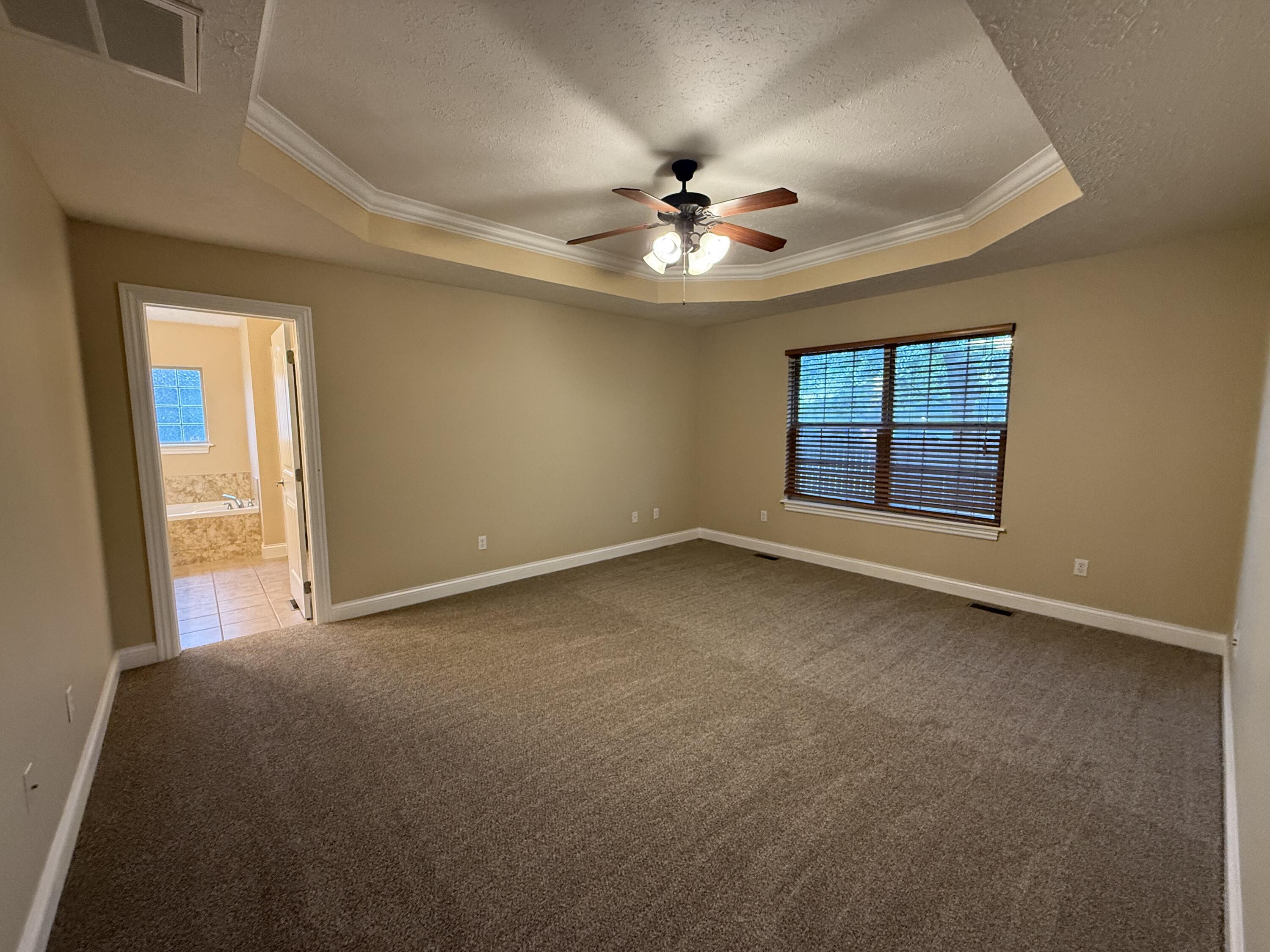 895 West Linwood Avenue Property Photo 11