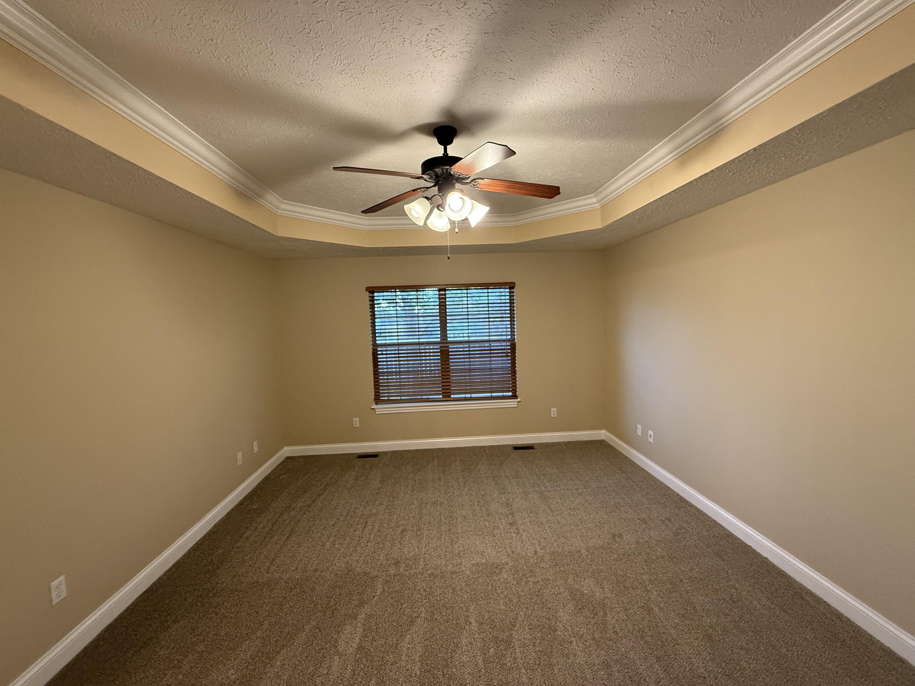 895 West Linwood Avenue Property Photo 12