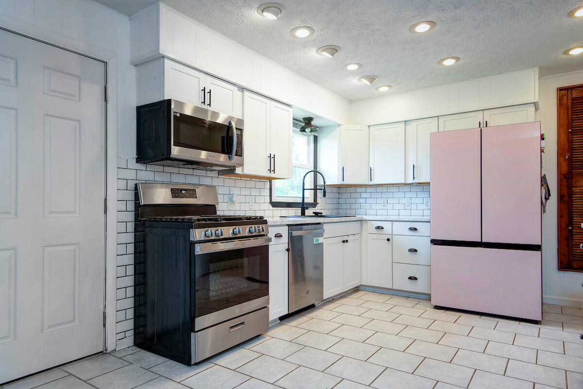 701 Spruce Street Property Photo 6